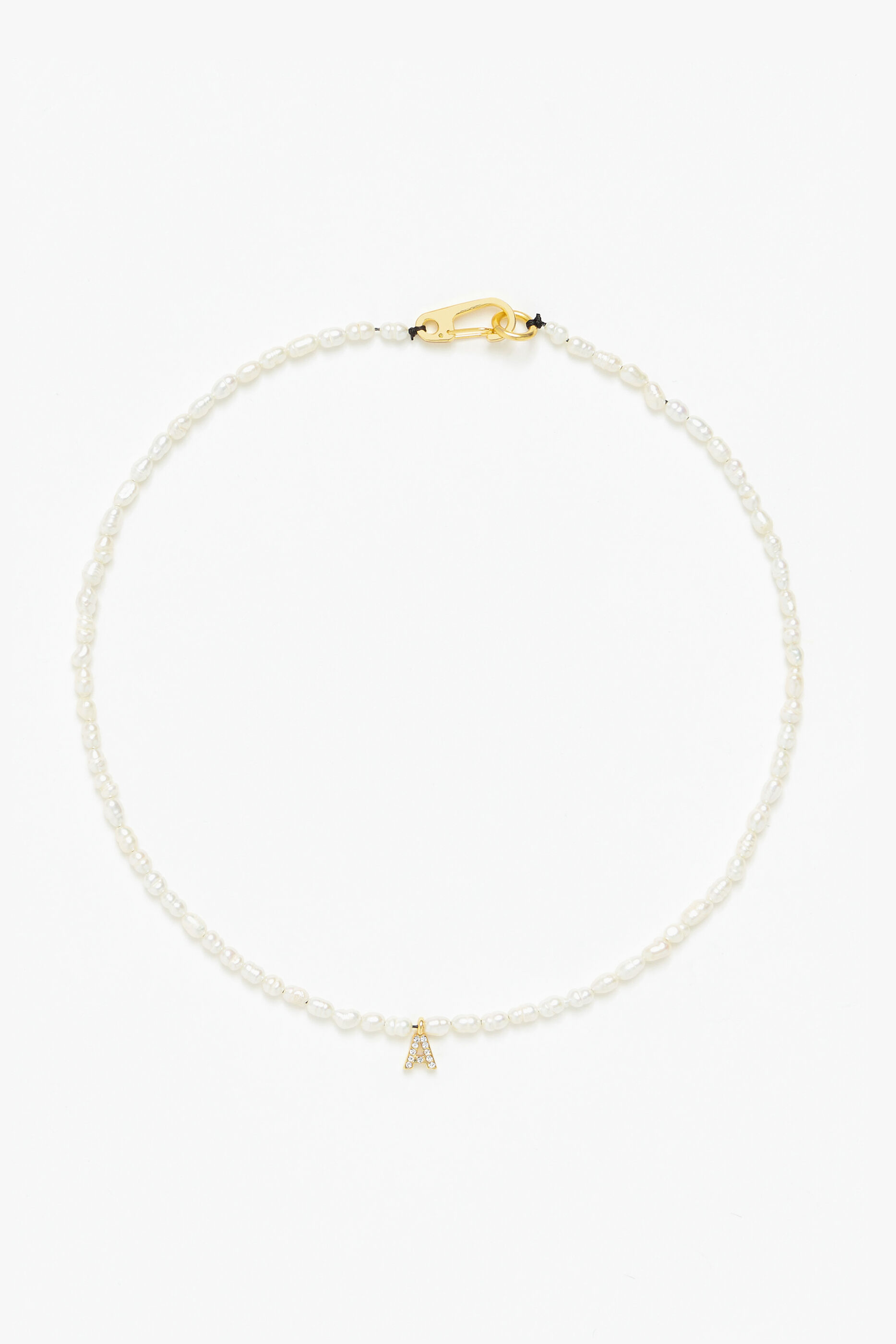 Collar letra A perlas