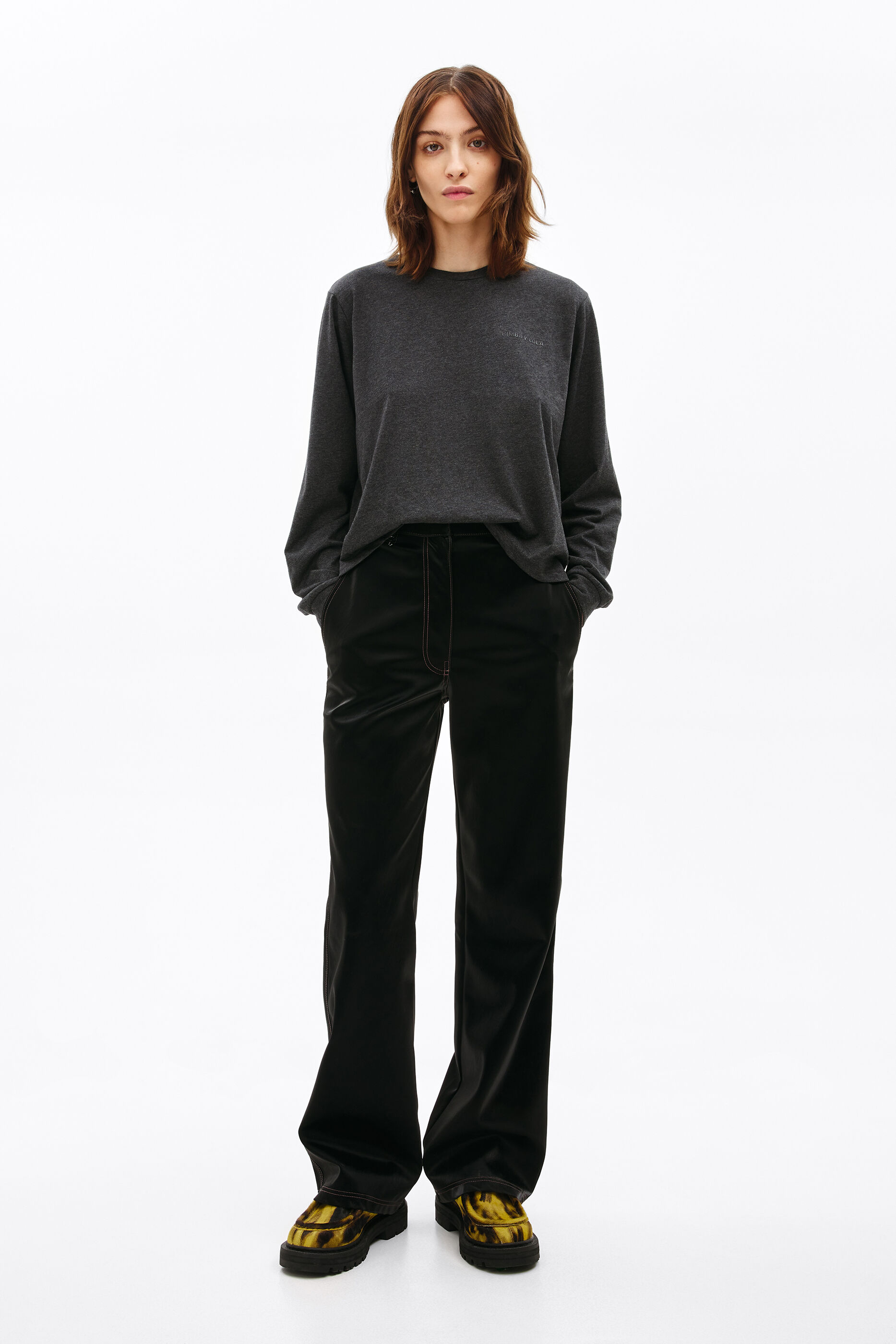 Pantal&oacute;n recto negro