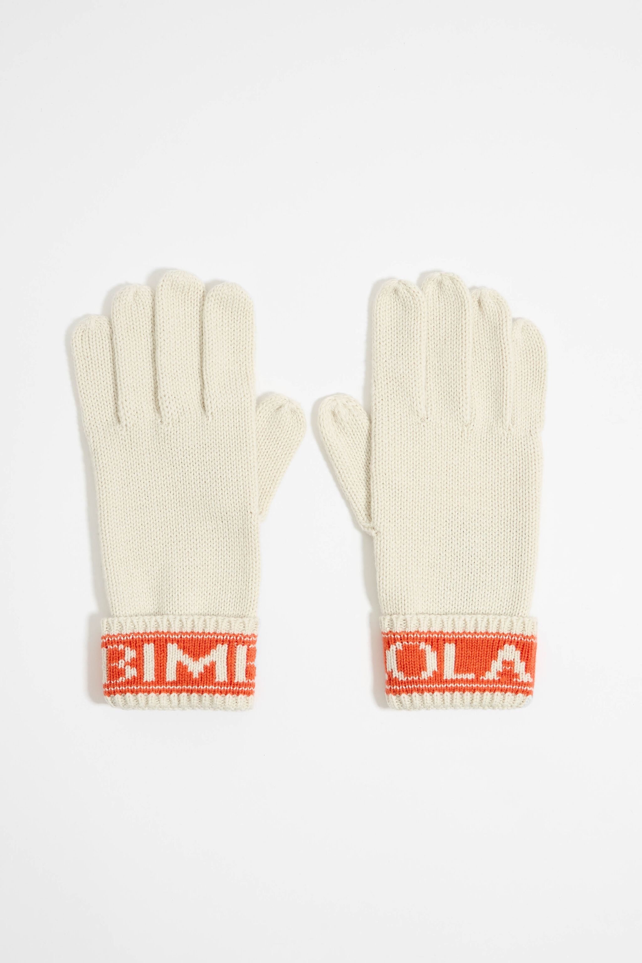 White knit gloves