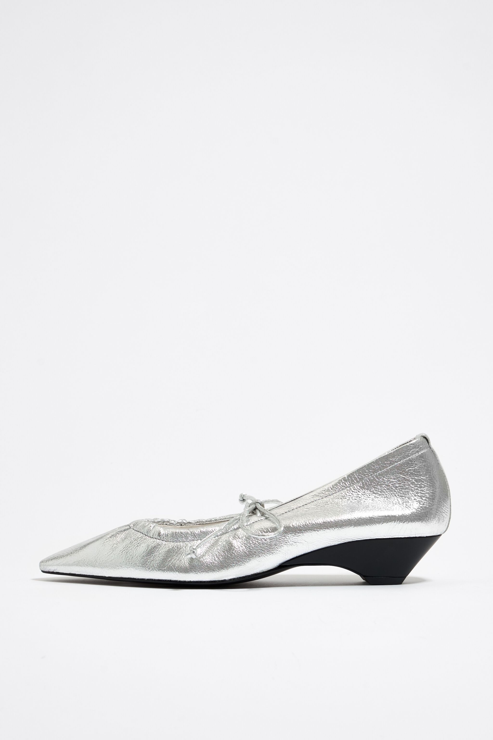 Silver leather court shoe