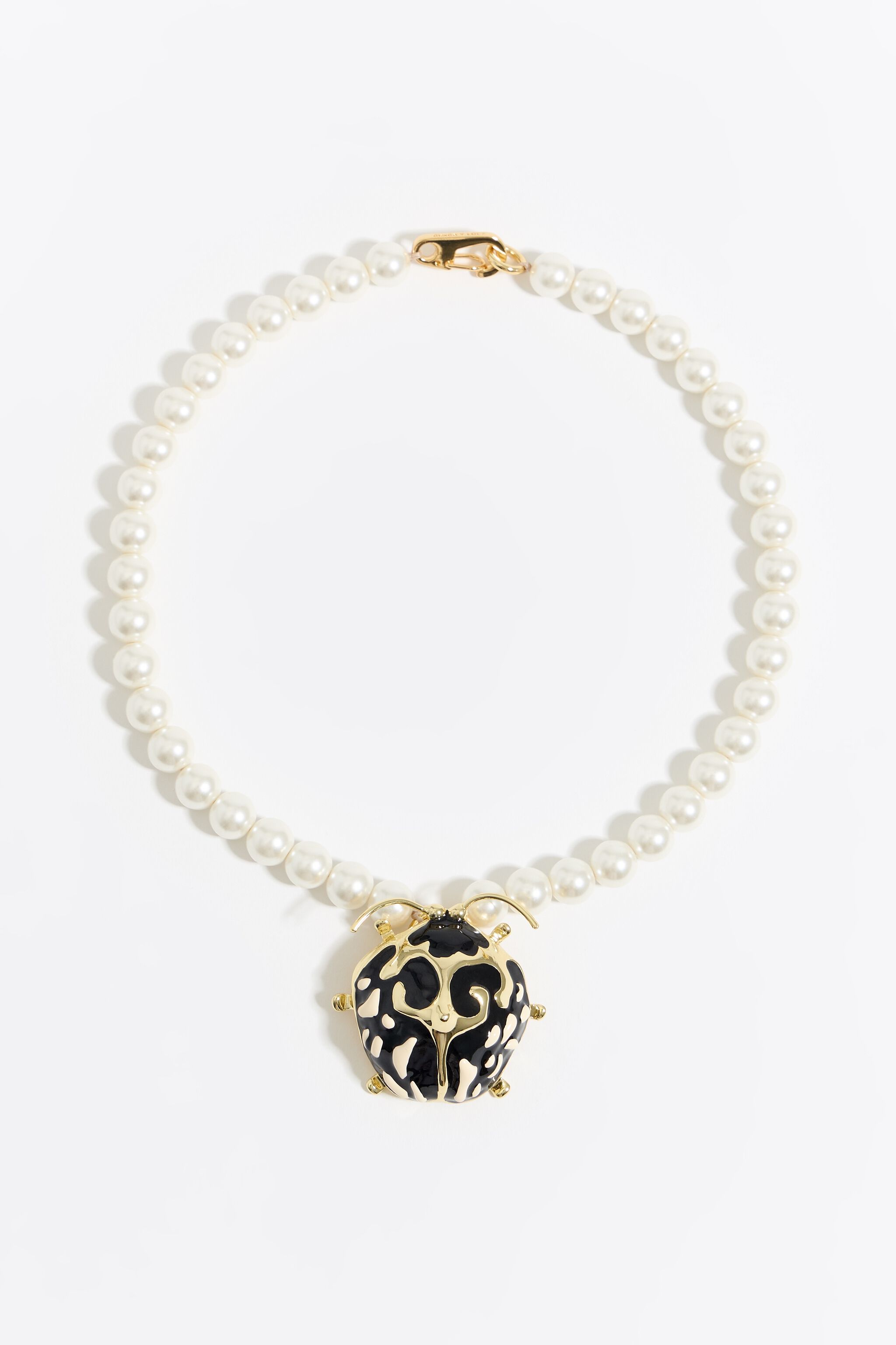 Black beetle pearl necklace