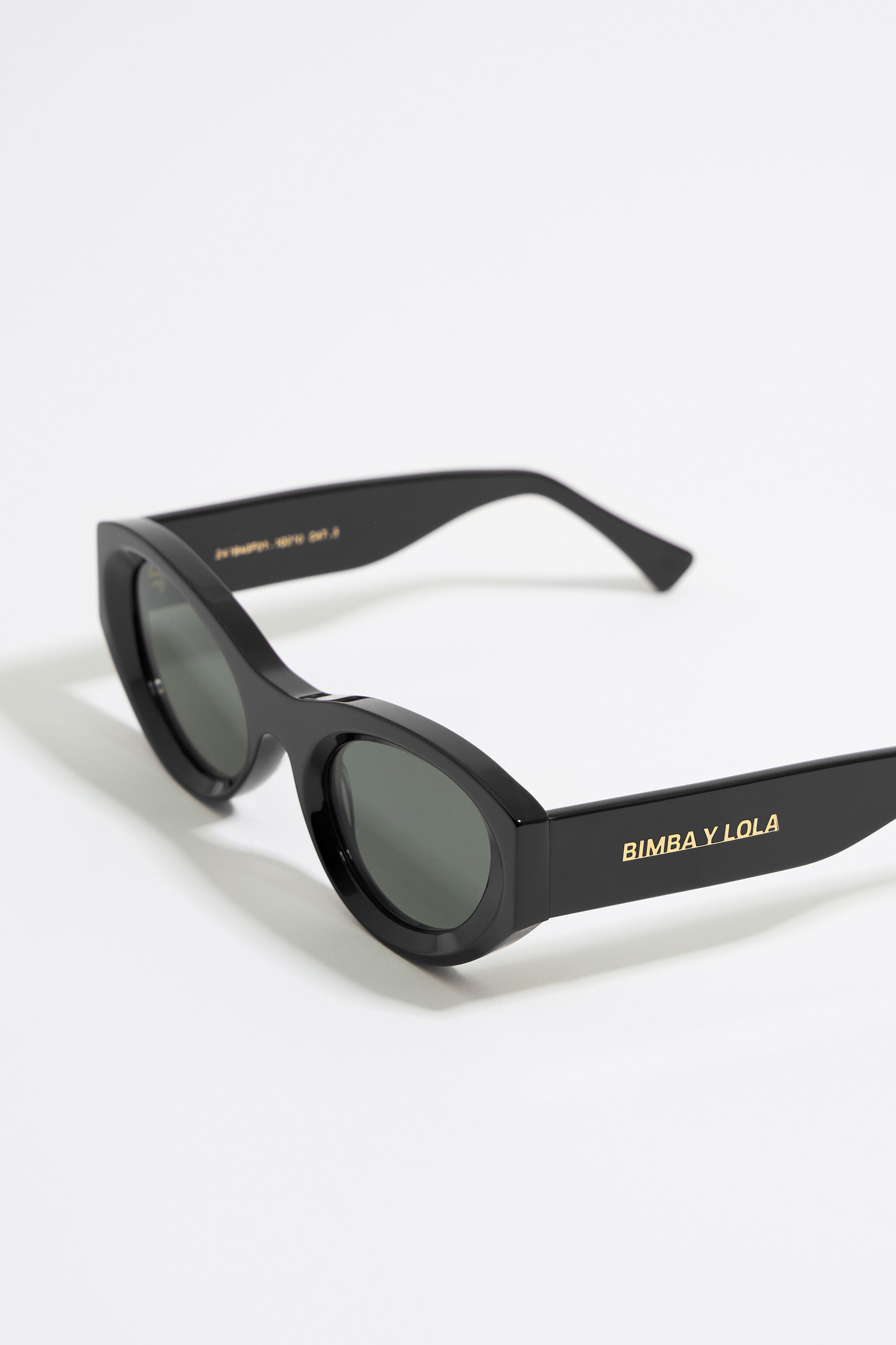 Black cat-eye sunglasses