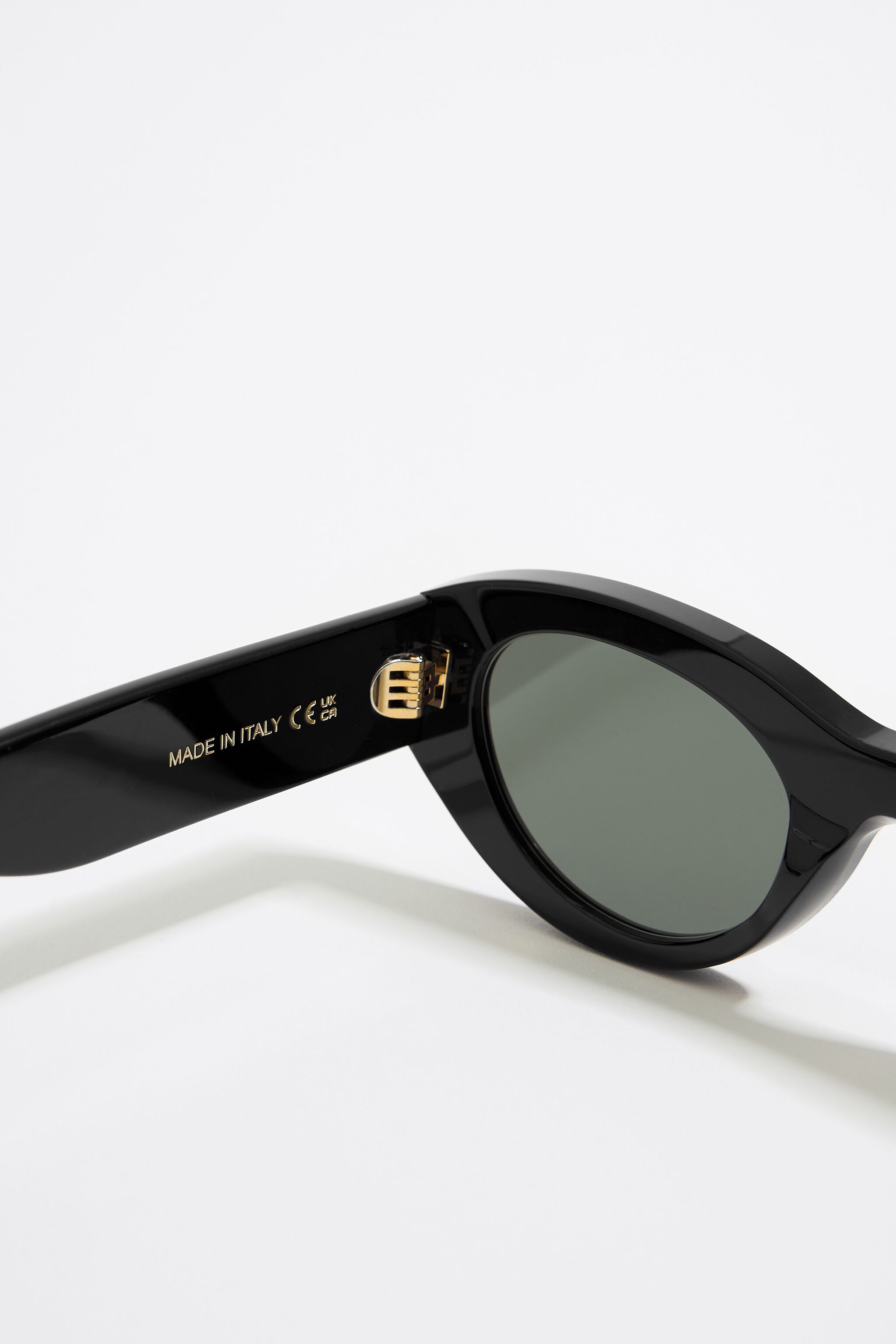 Black cat-eye sunglasses