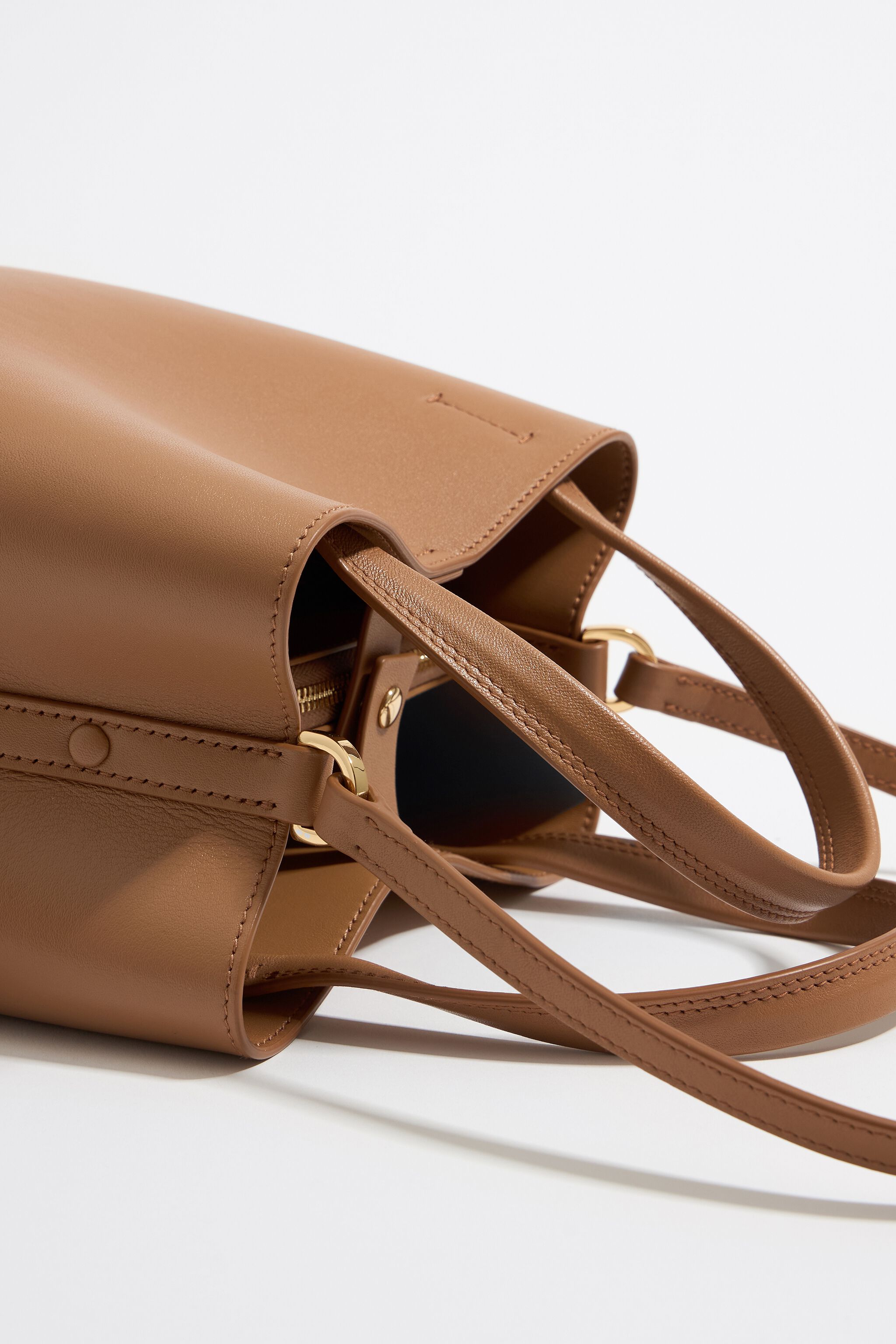 Small honey leather Chihuahua bag