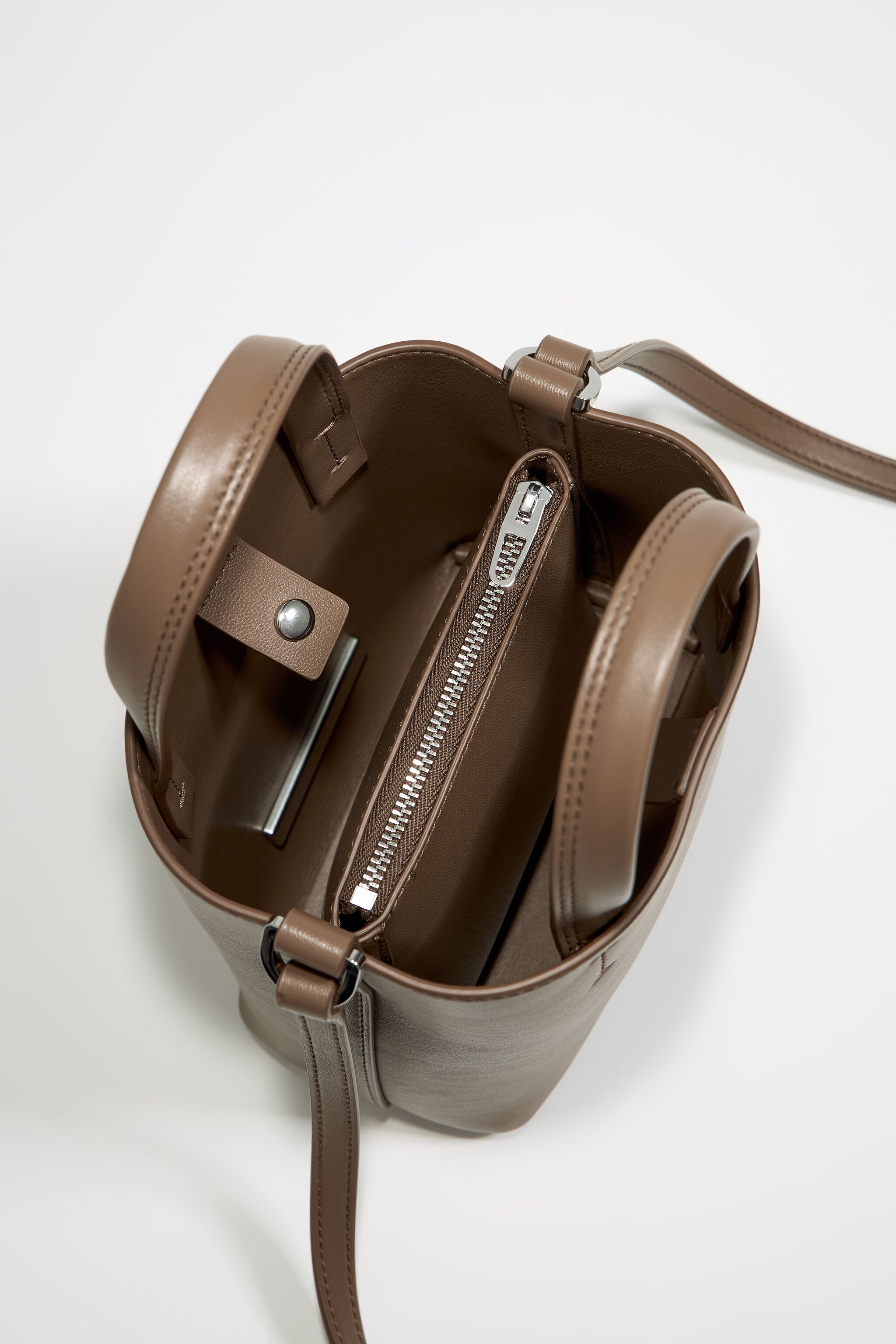 Mini dark taupe leather Chihuahua bag