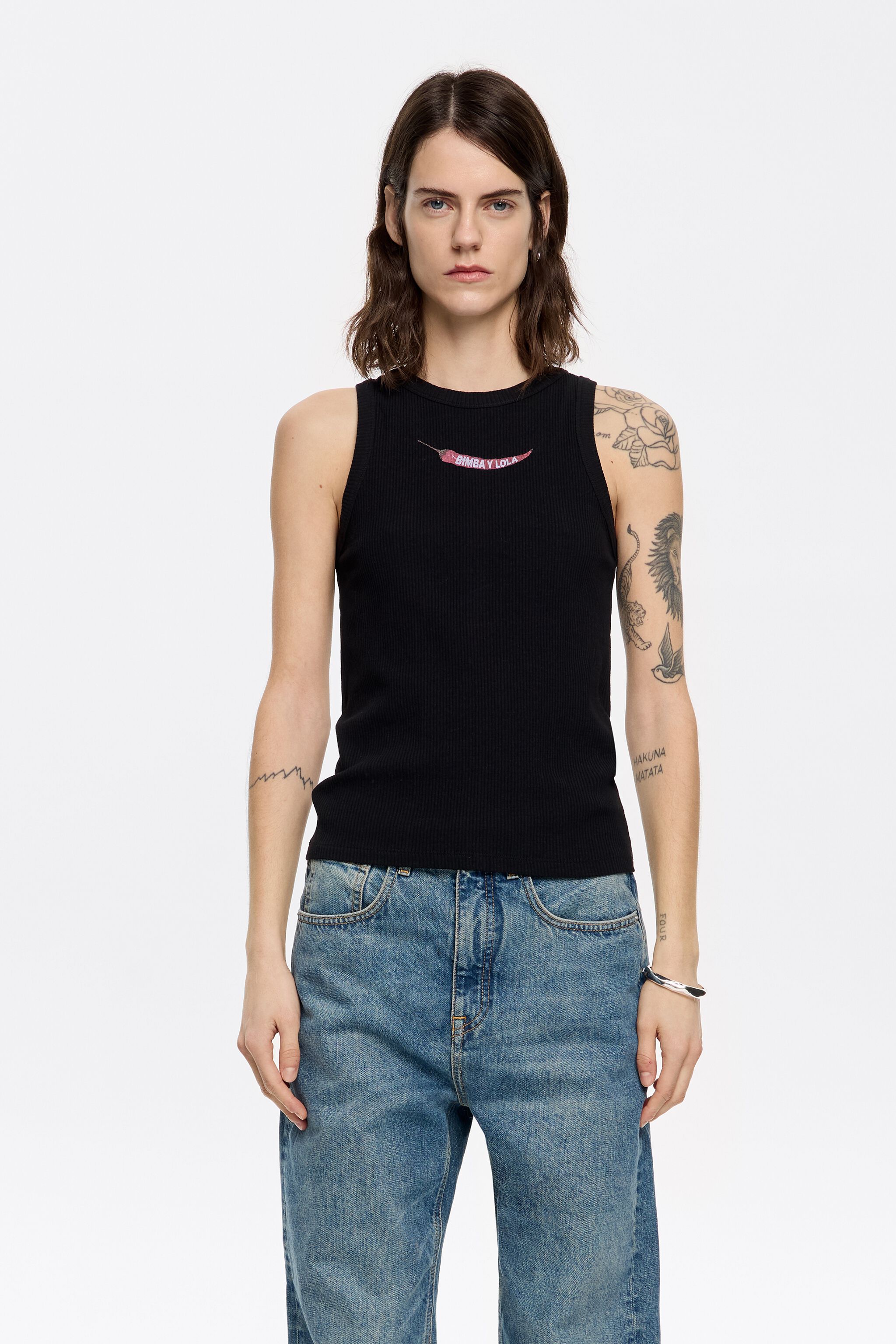 Black fitted Chili top