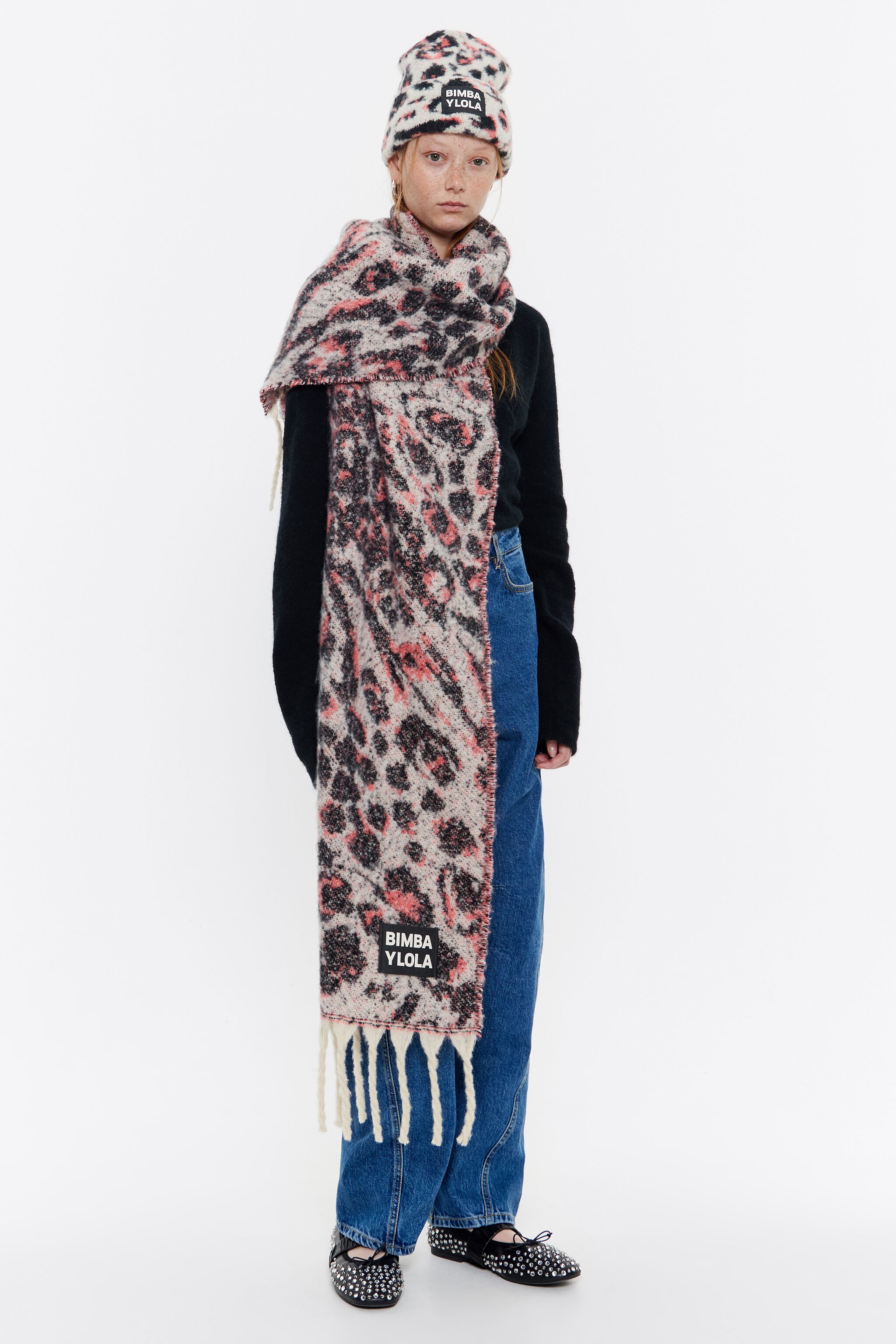Natural animal jacquard brushed scarf