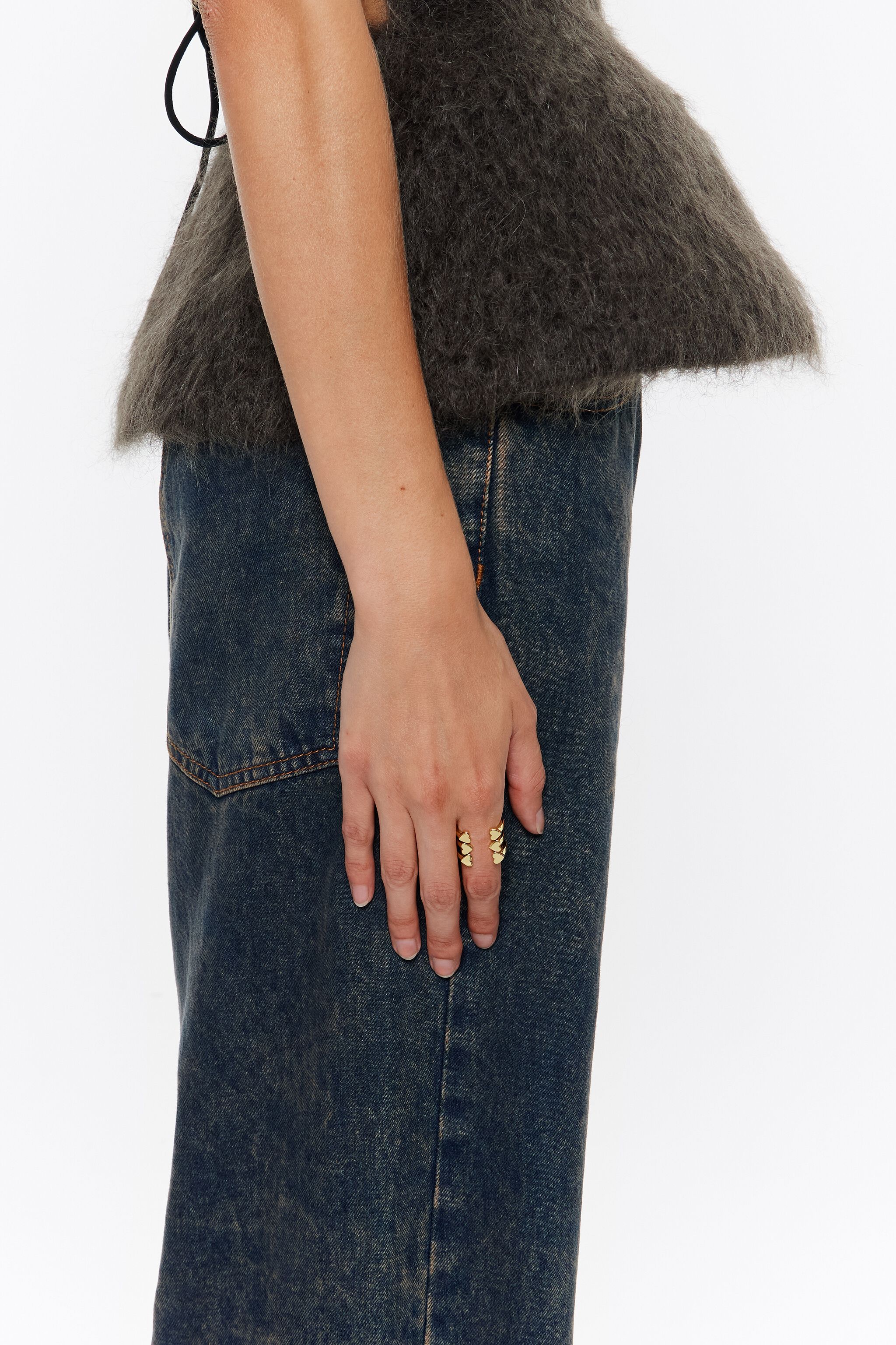 Gold hearts three-band ring