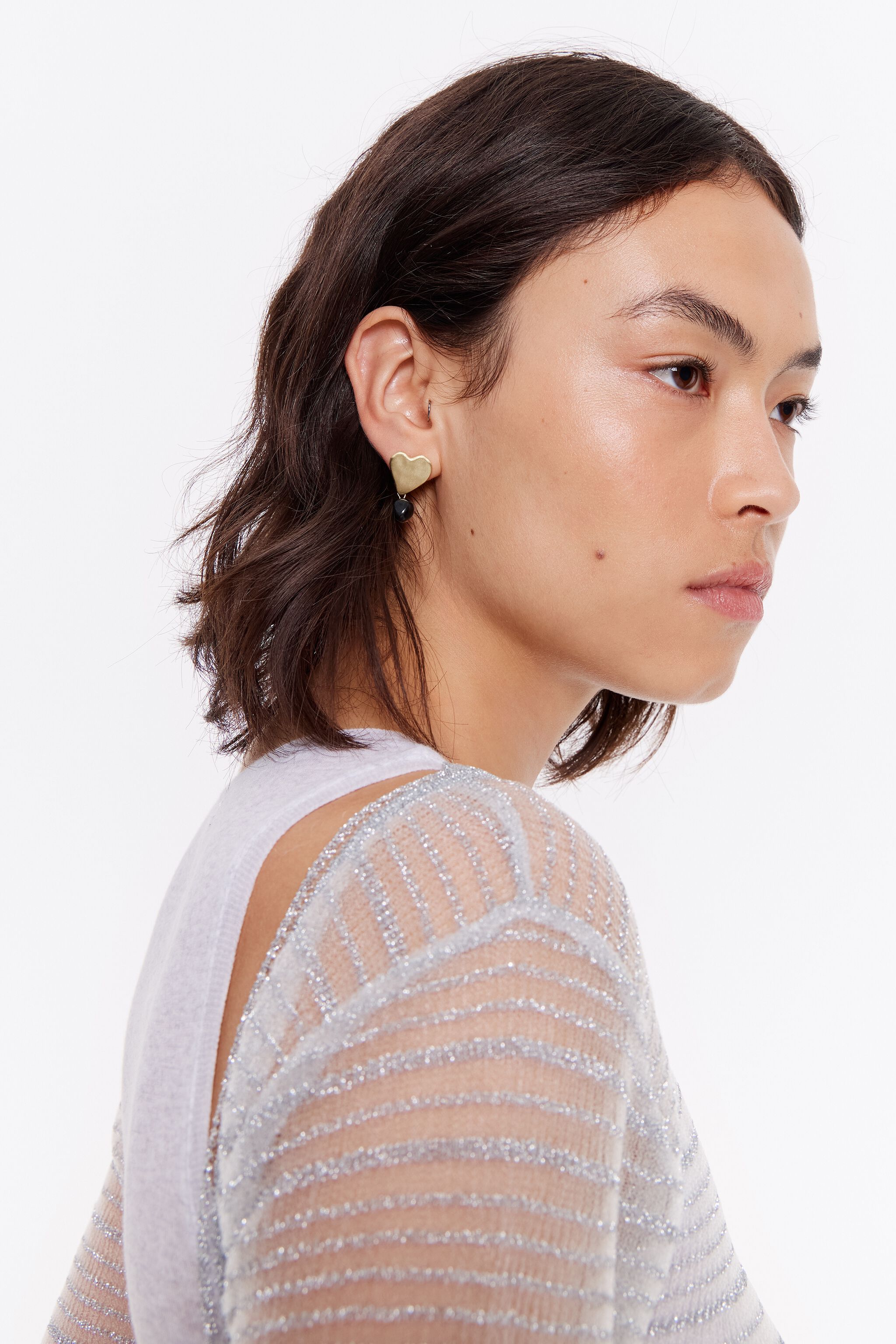 Textured heart and stone earrings