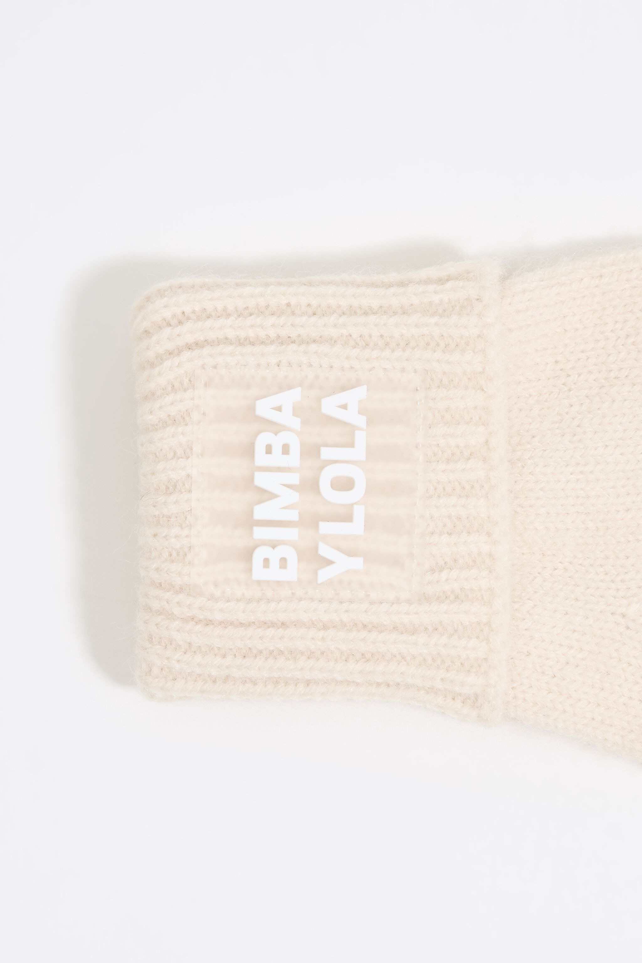 Ivory knit gloves