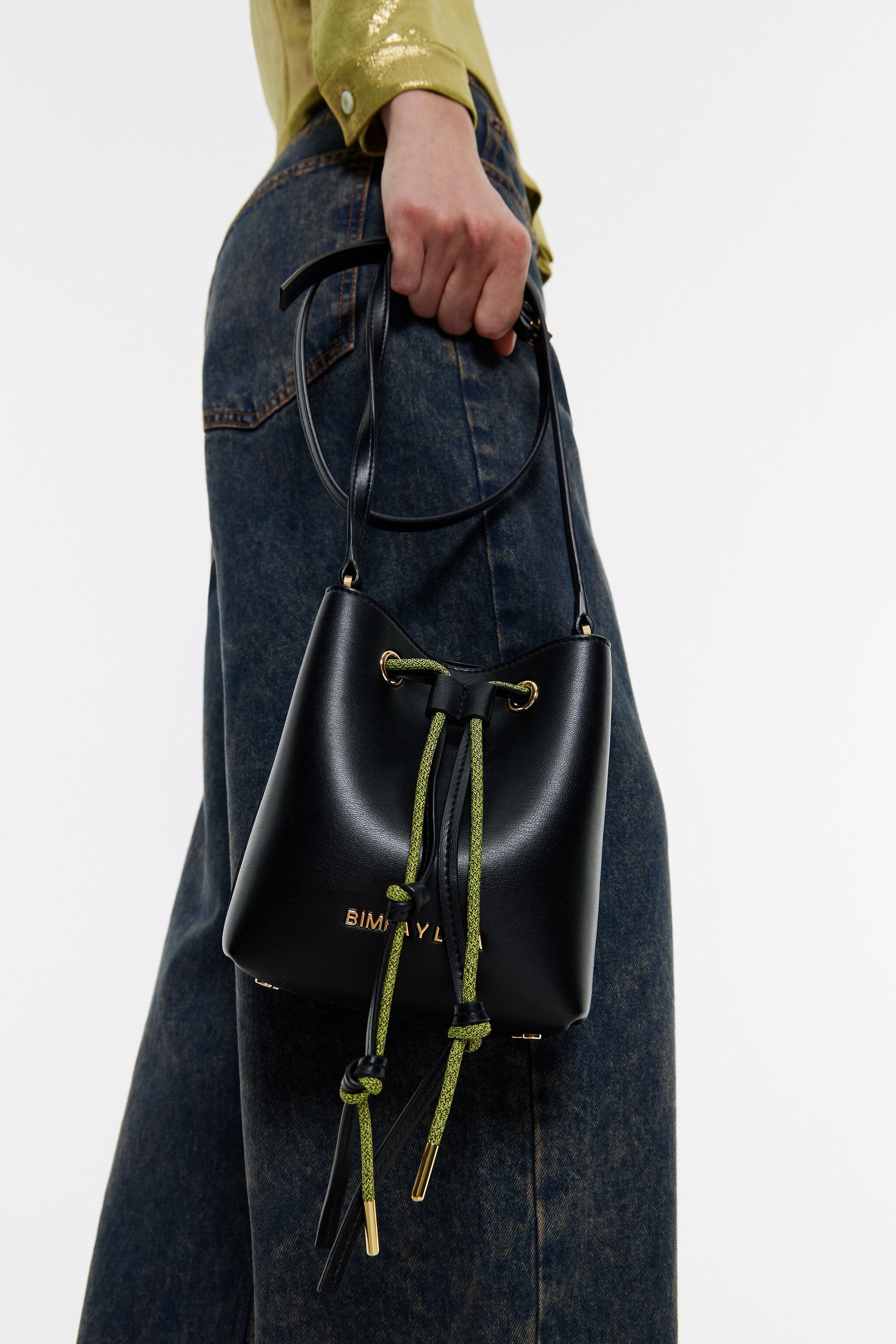 Bolso bucket Chihuahua mini piel negro