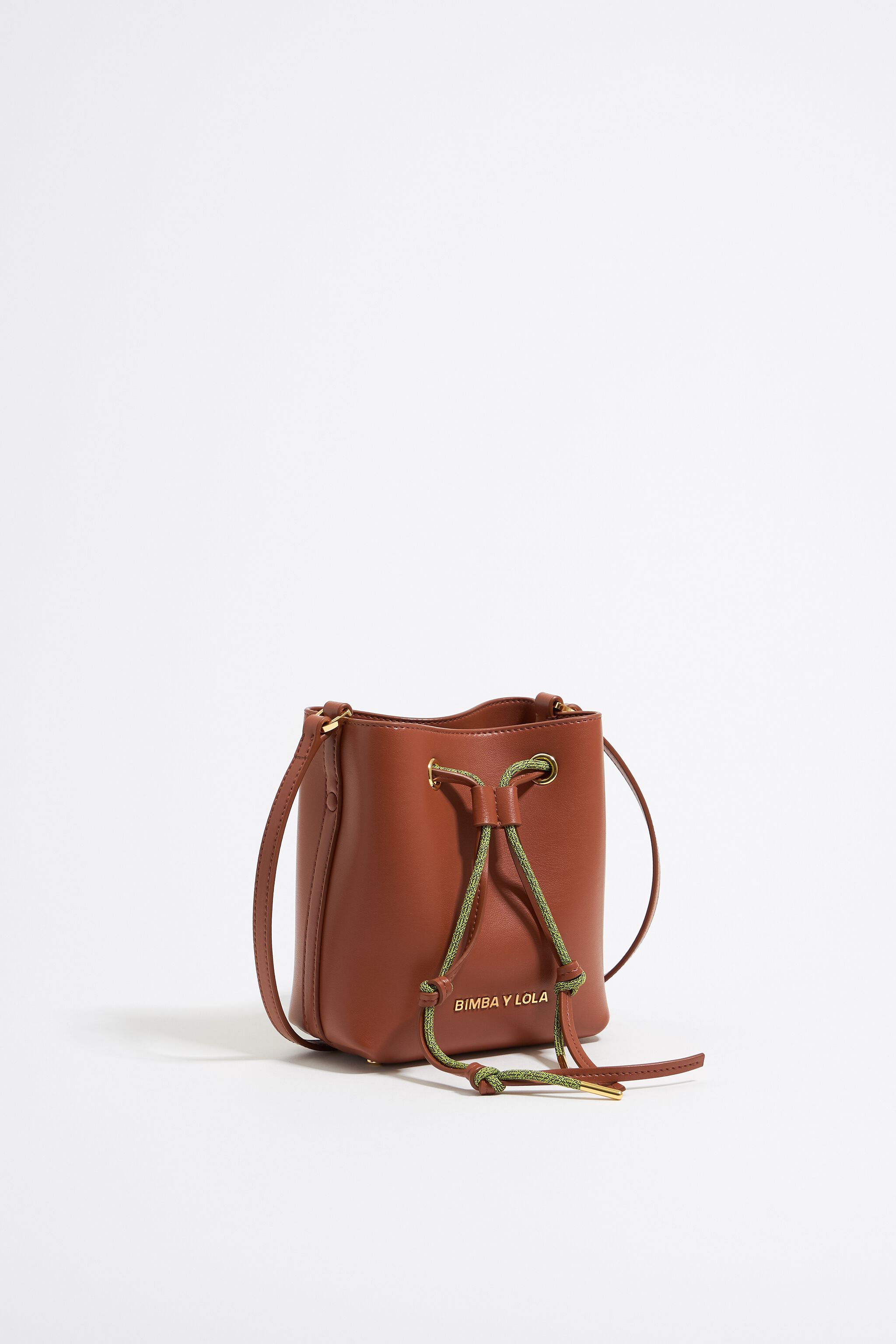 Bolso bucket Chihuahua mini piel nuez