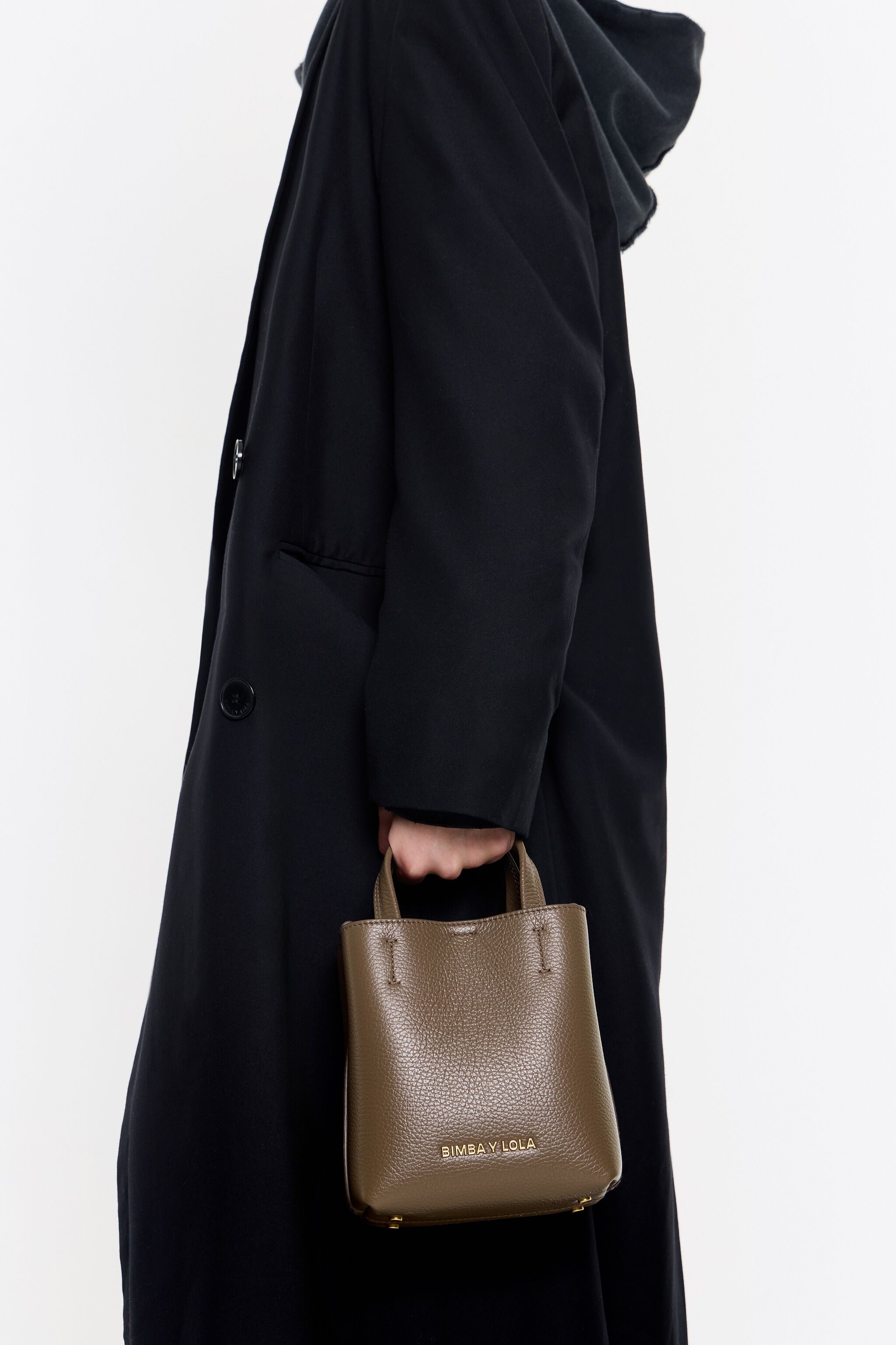 Mini dark taupe leather Chihuahua bag