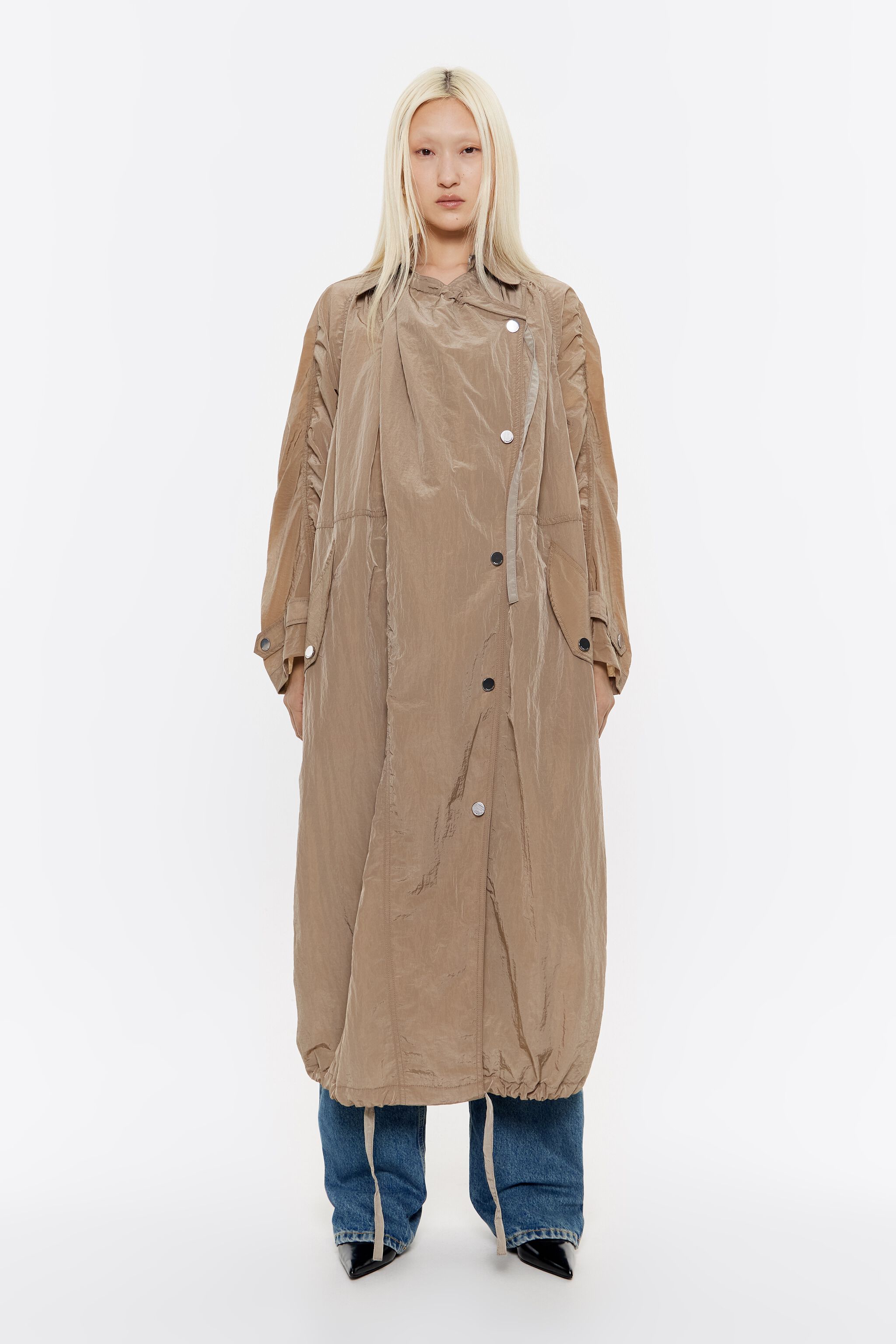 Camel lightweight maxi trench