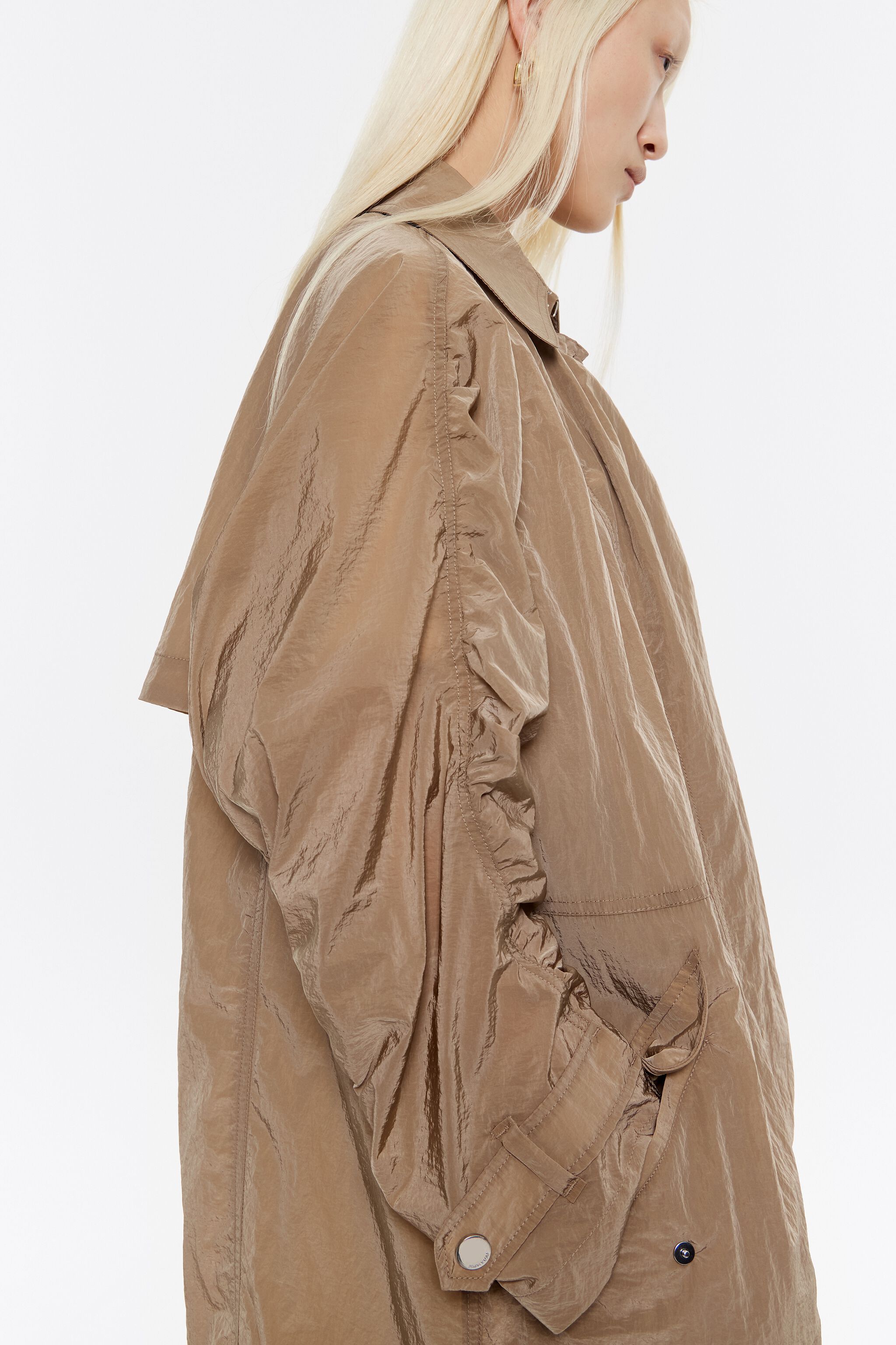 Camel lightweight maxi trench