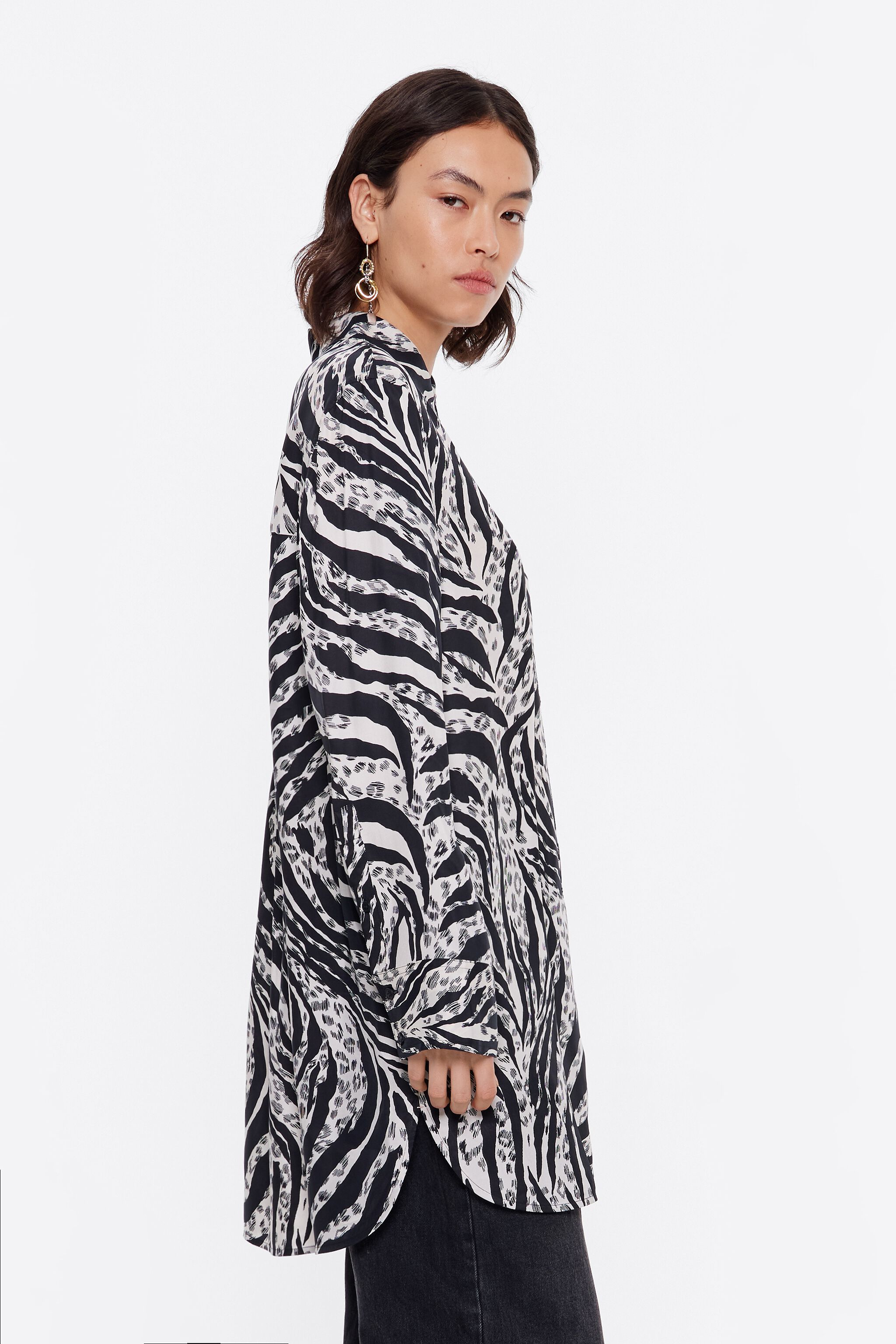 Ivory Zebra long straight shirt