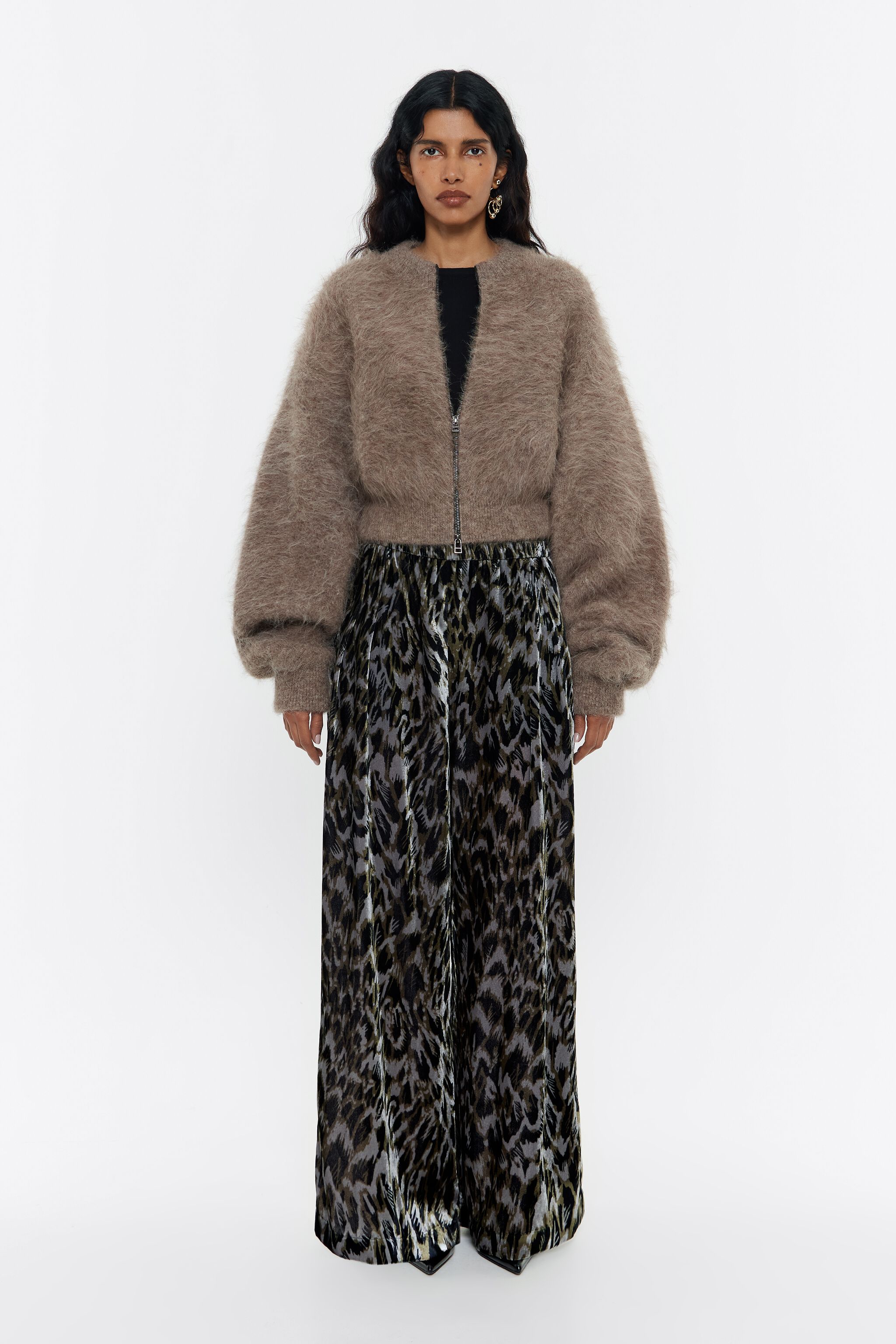 Khaki Plumancha velvet joggers