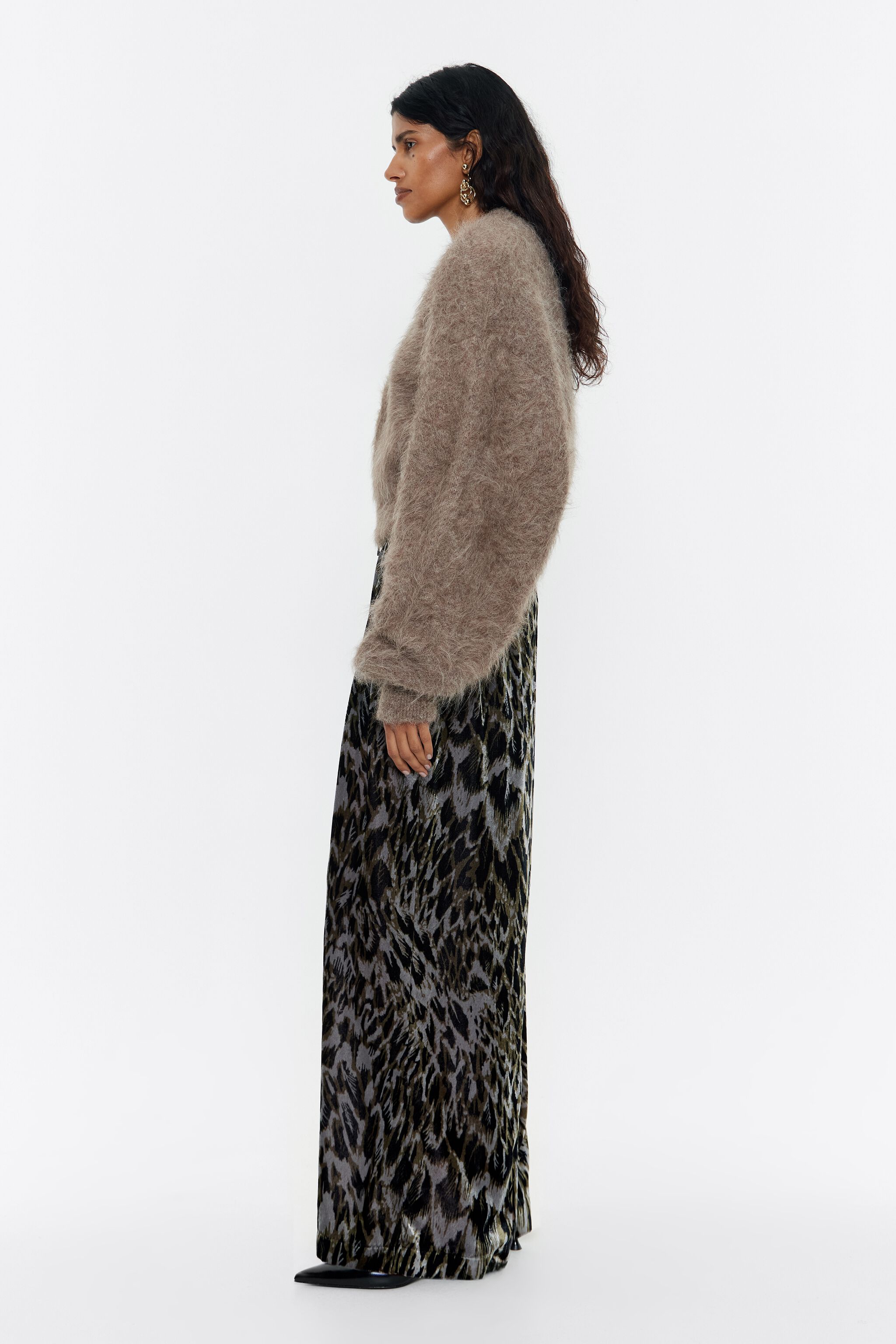 Khaki Plumancha velvet joggers