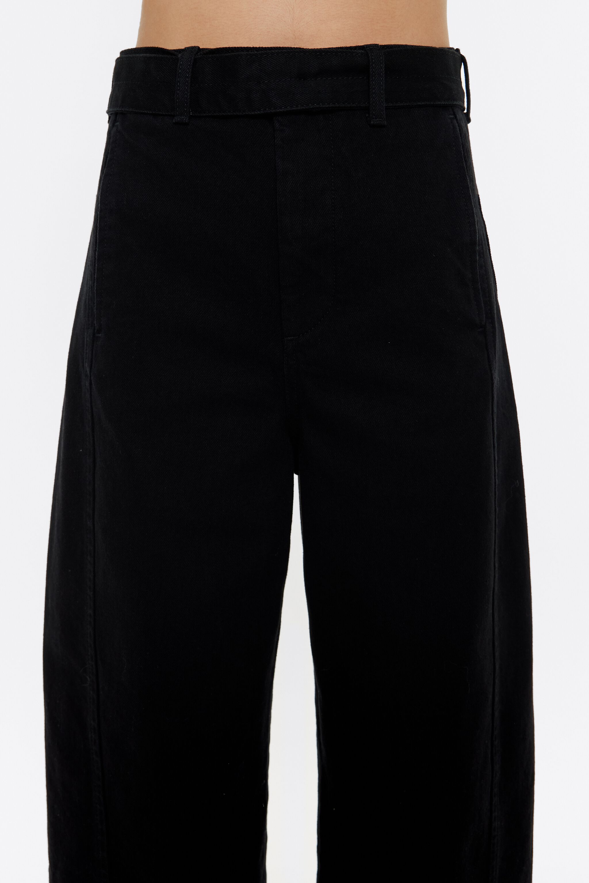 BARREL - Black belted jeans