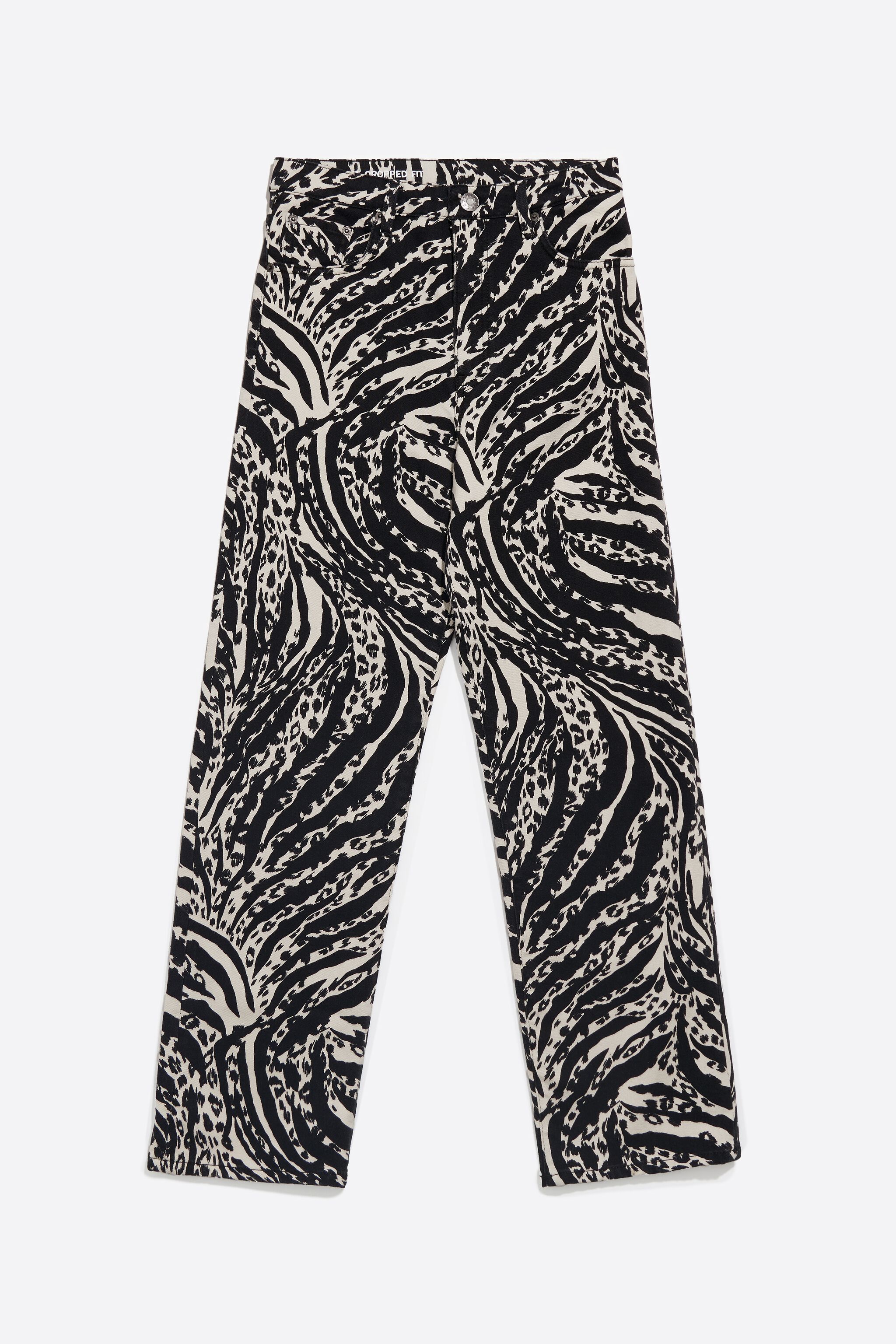STRAIGHT CROPPED - Ivory Zebra high neck