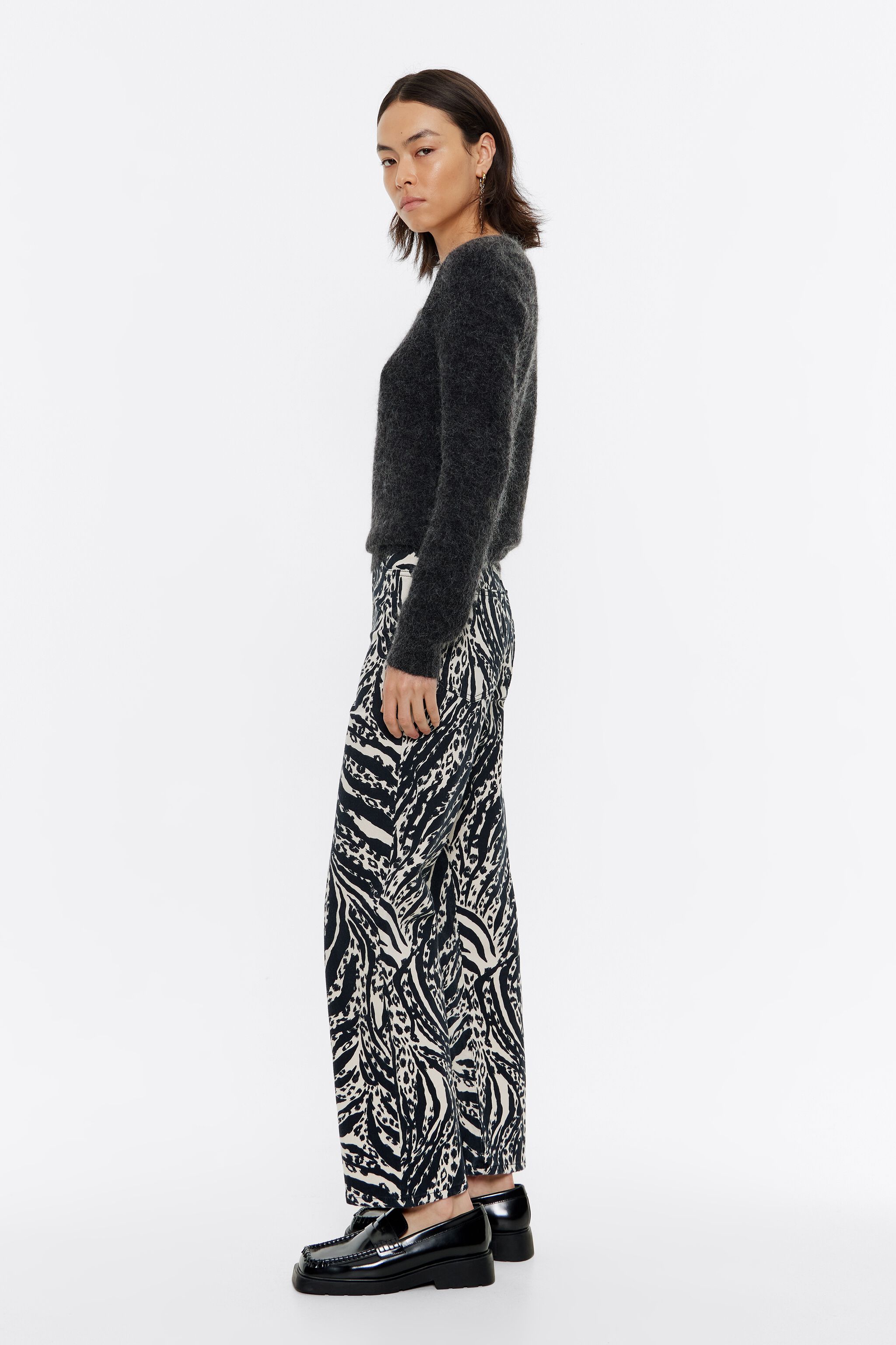 STRAIGHT CROPPED - Ivory Zebra high neck