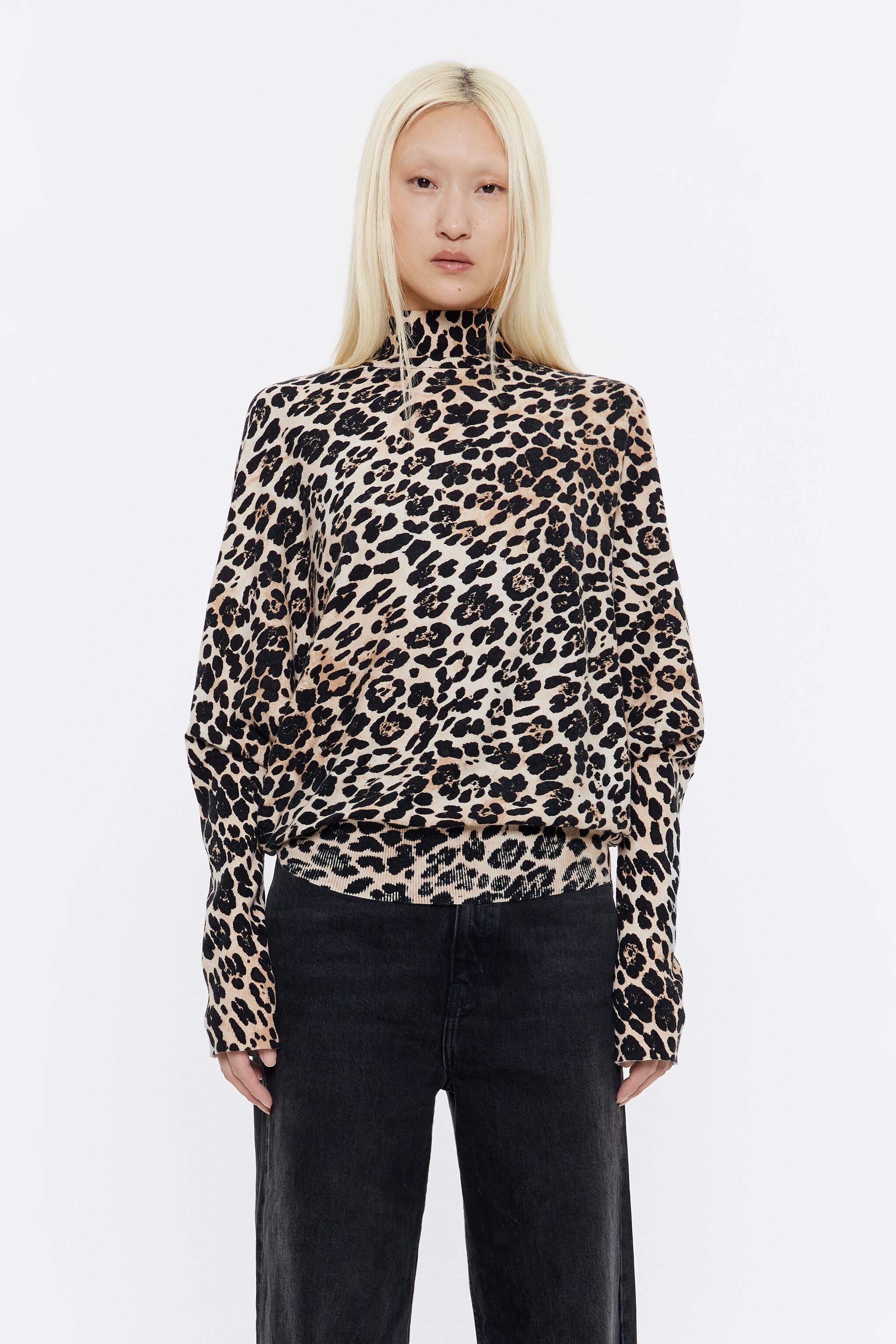 Beige Leopard sweater