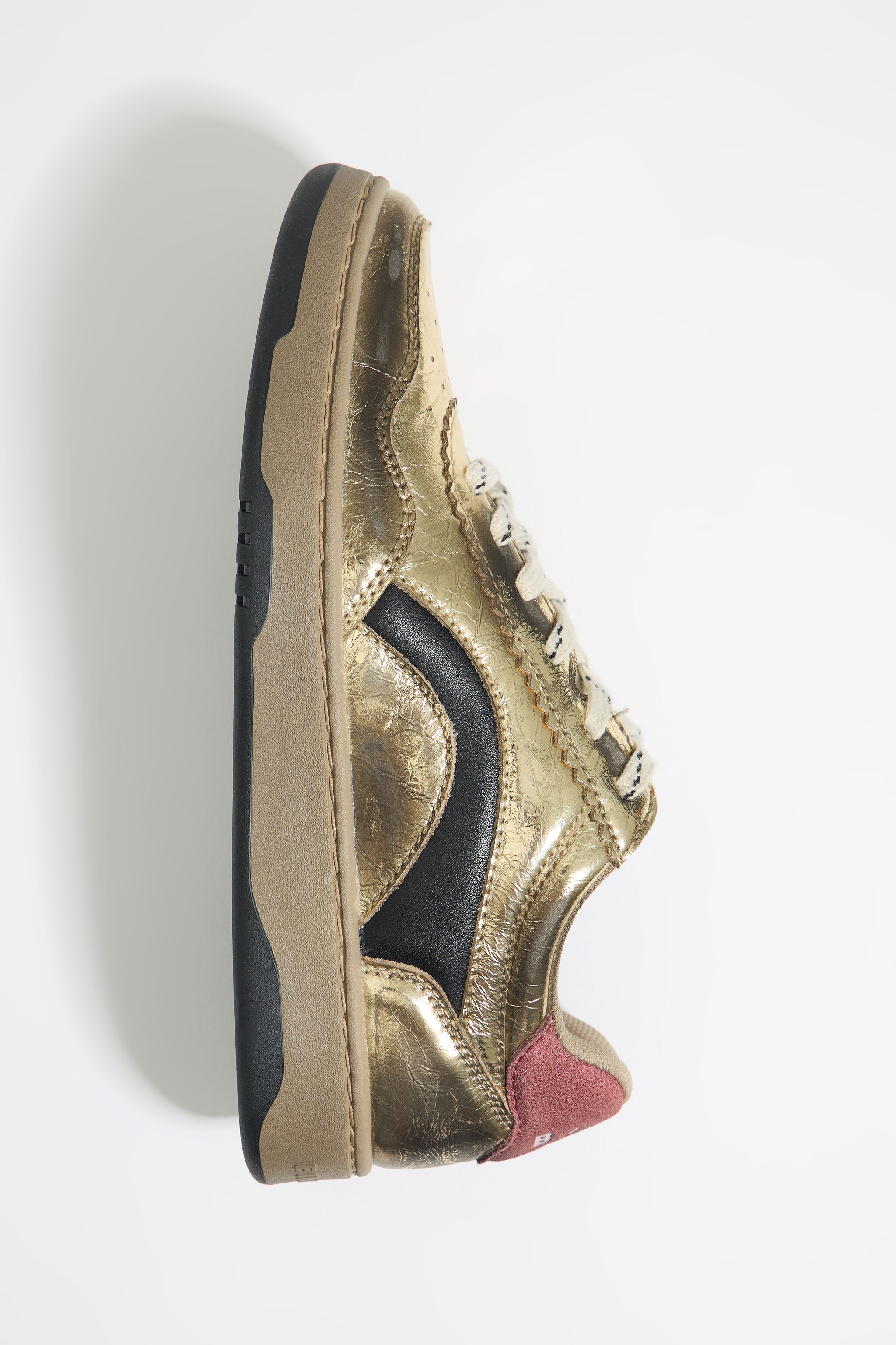 Deportiva cupsole piel oro