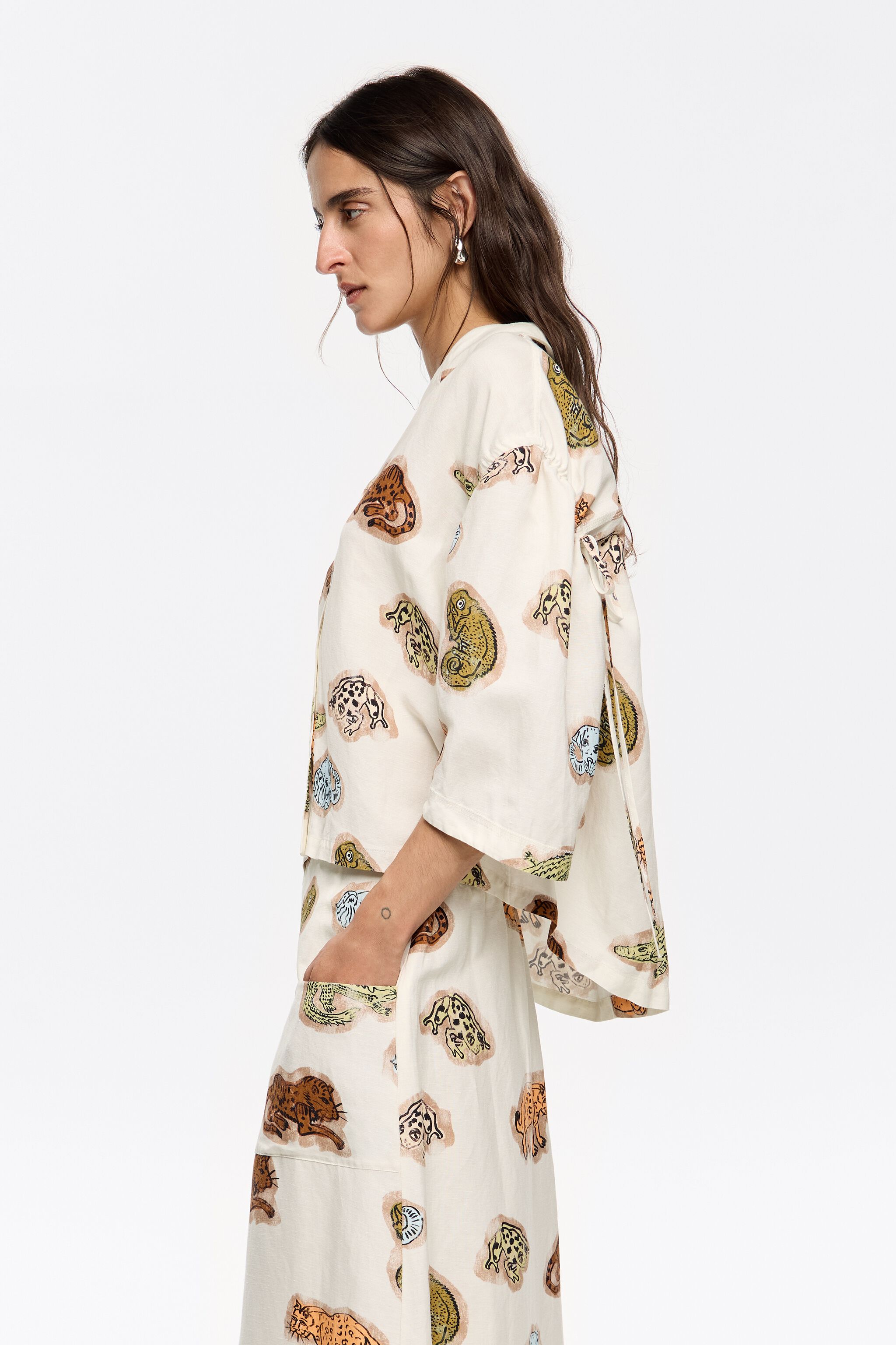 Brown Jungle Community linen boxy shirt