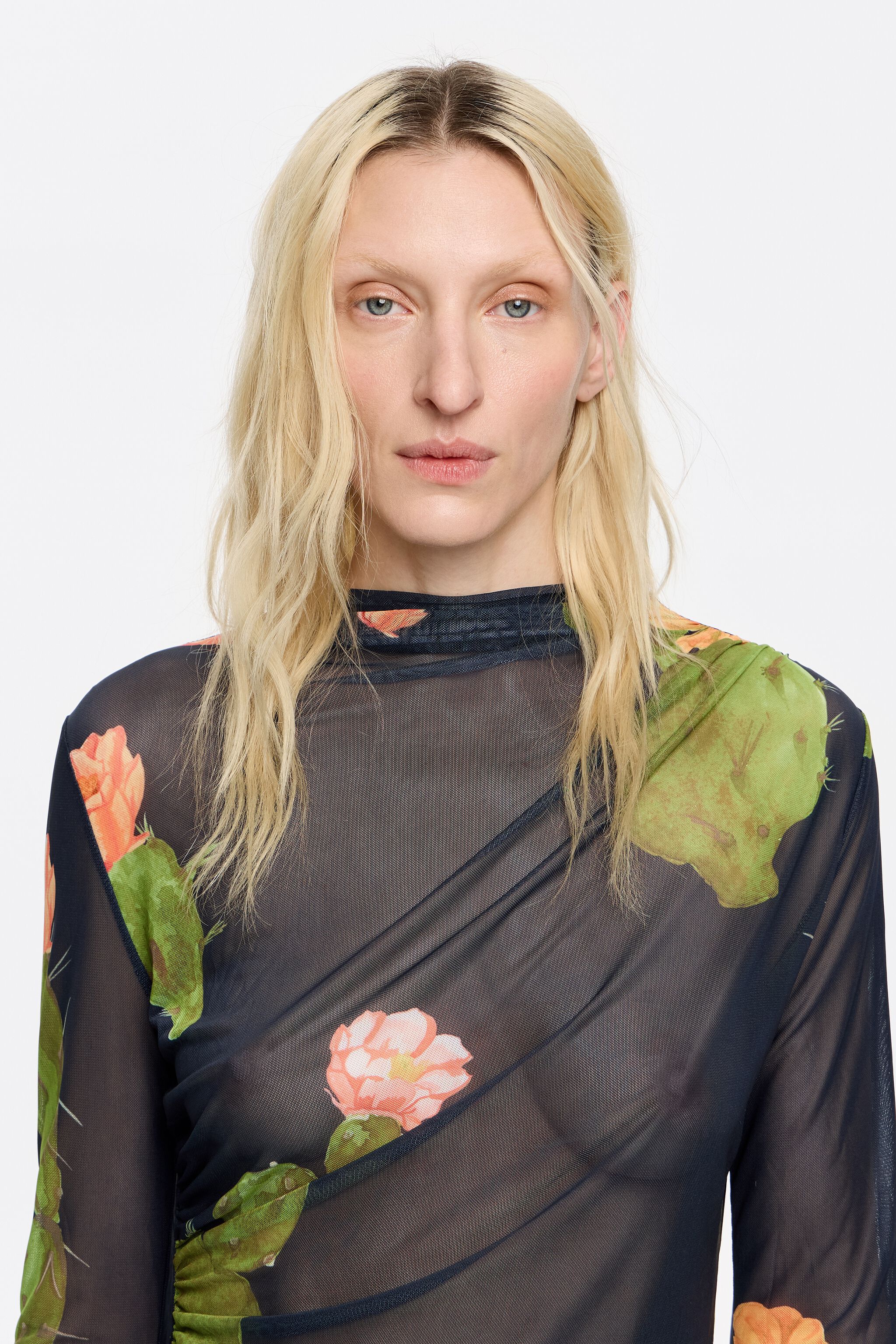 Black Cactus tulle ruched T-shirt