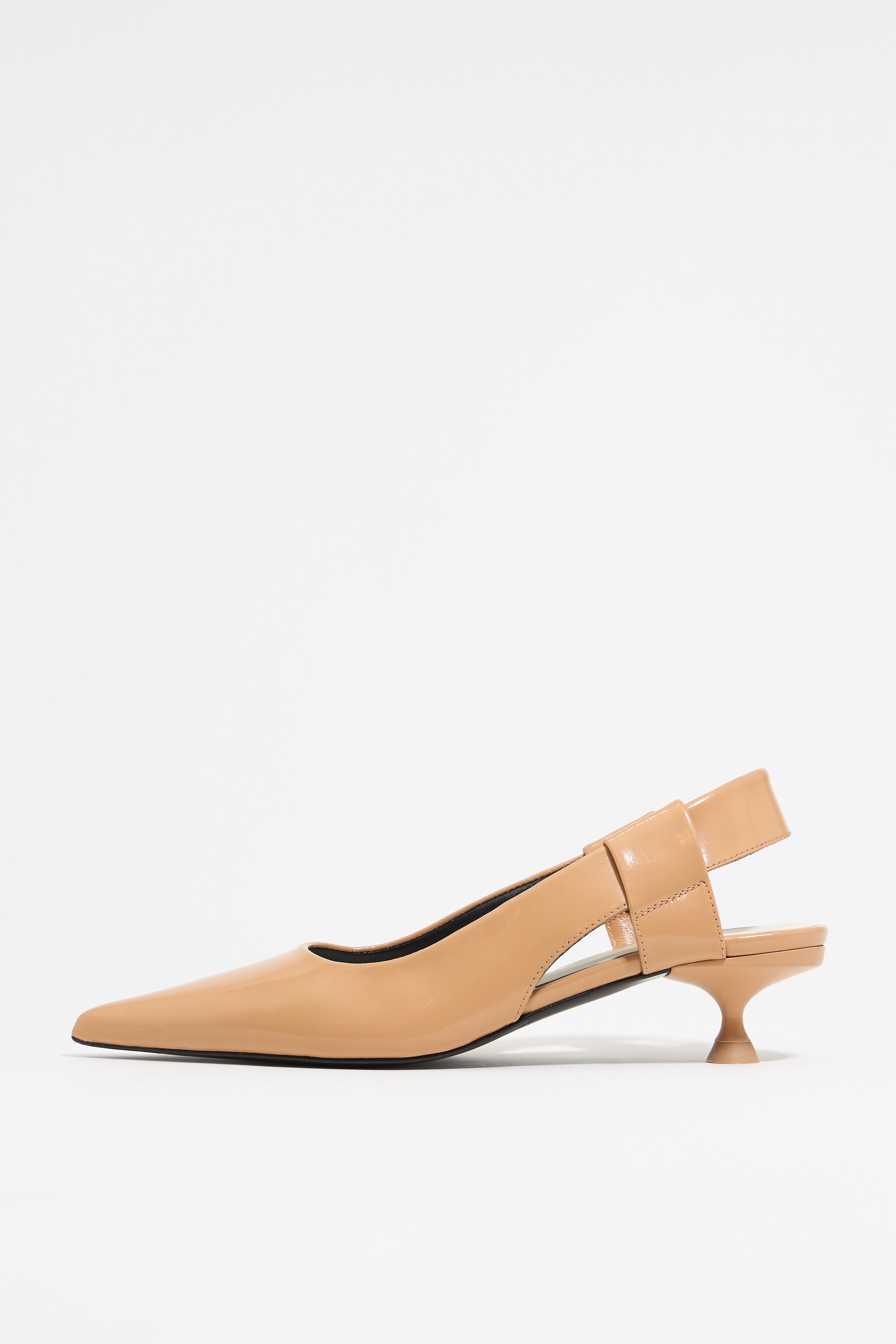 Almond leather slingback court shoe