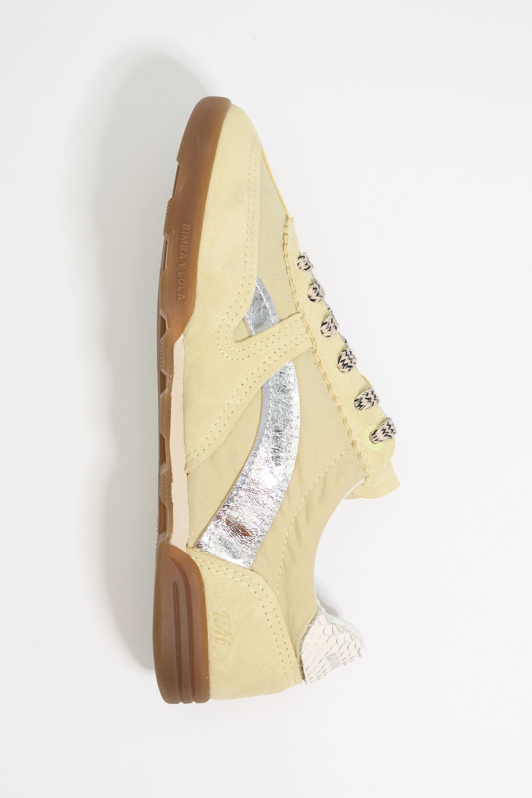 Yellow 13 16 indoor sneaker