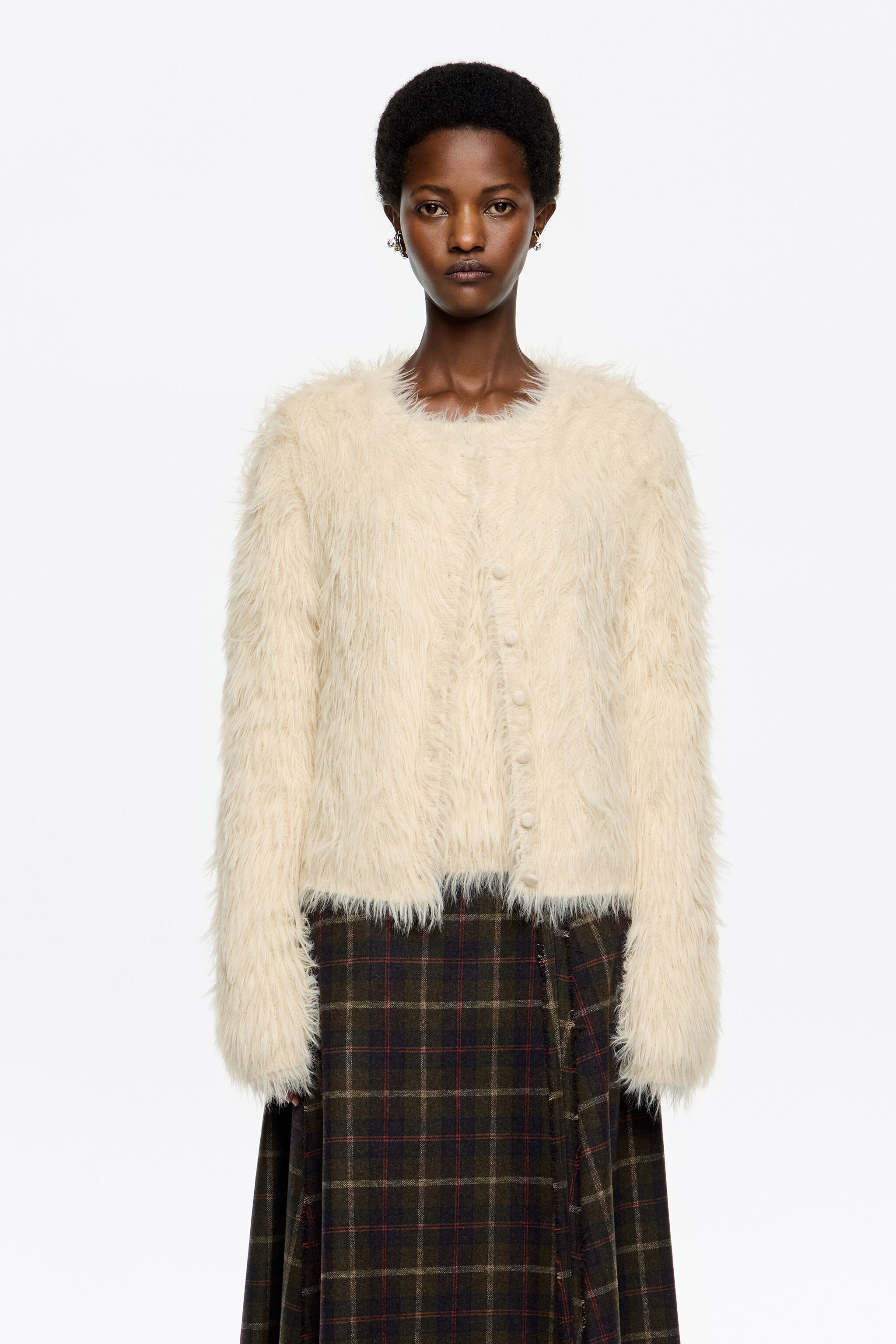 252BR7303_10090_D_2.jpg?sw=1440