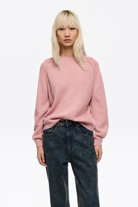 In The Pink Contrast Piping Raglan Pullover
