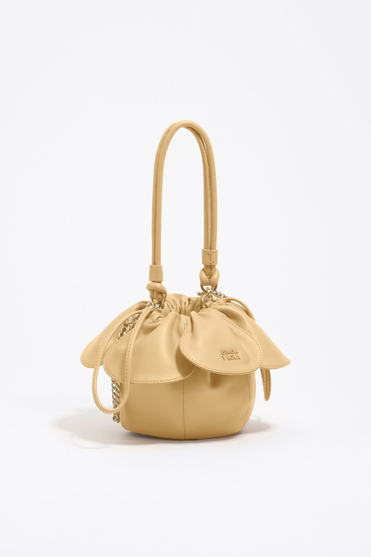 Vanilla leather Pétalo bag