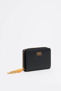 Cartera solapa de piel negra