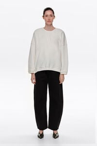 Ivory straight sweatshirt with topstitching