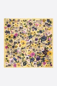 Pa&ntilde;uelo flores acuarela banana