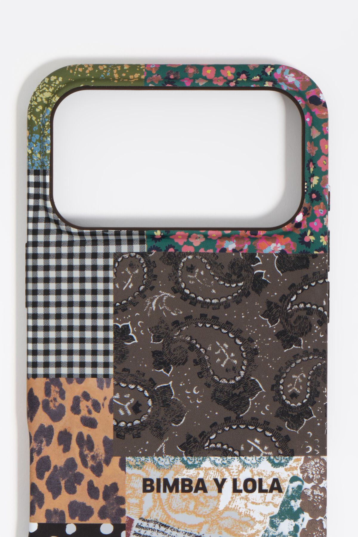 Phone cases and covers | BIMBA Y LOLA SS26 Phone cases and covers | BIMBA Y LOLA SS26
