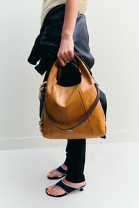 Medium toffee leather Paper bag
