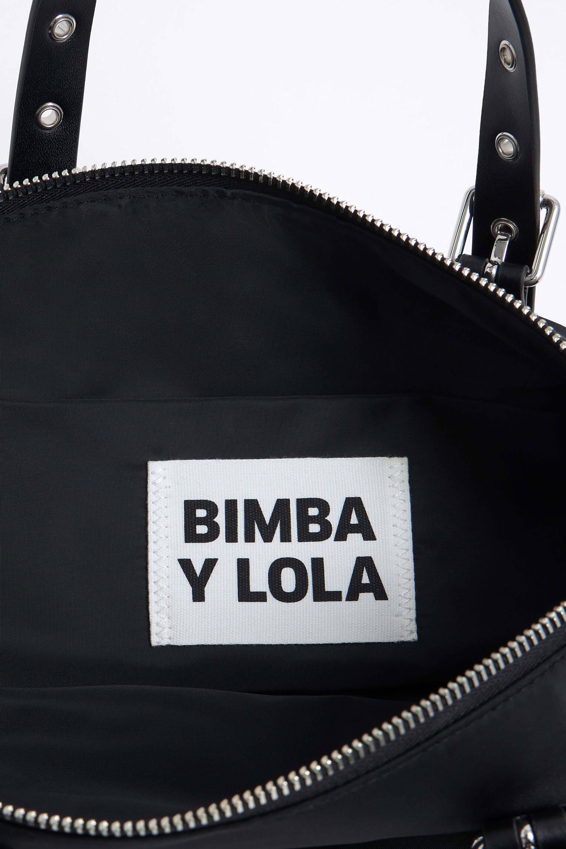 Bolso tote M nylon negro
