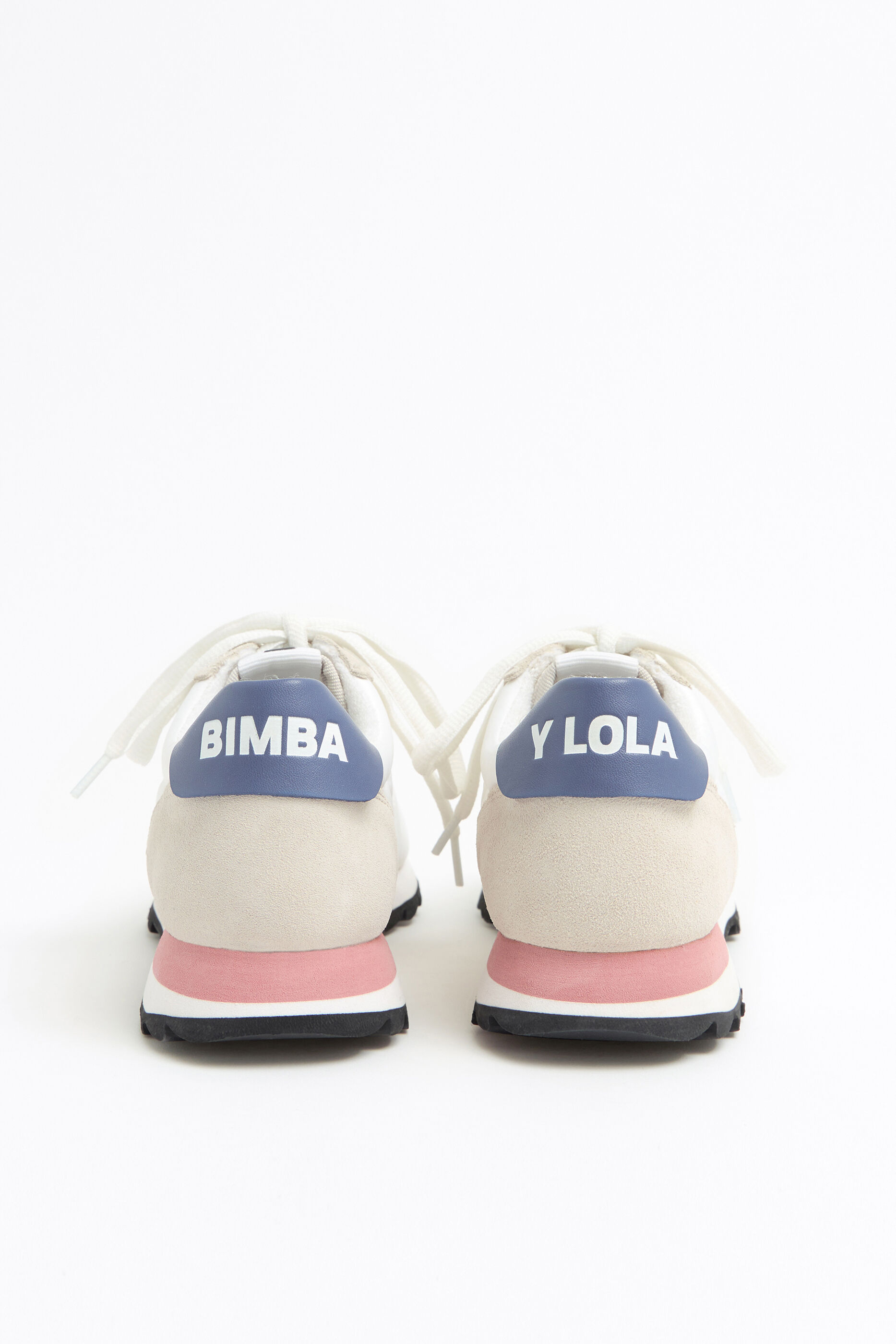 Deportiva retro blanca