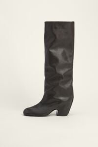 Bota alta tac&oacute;n piel marr&oacute;n oscuro