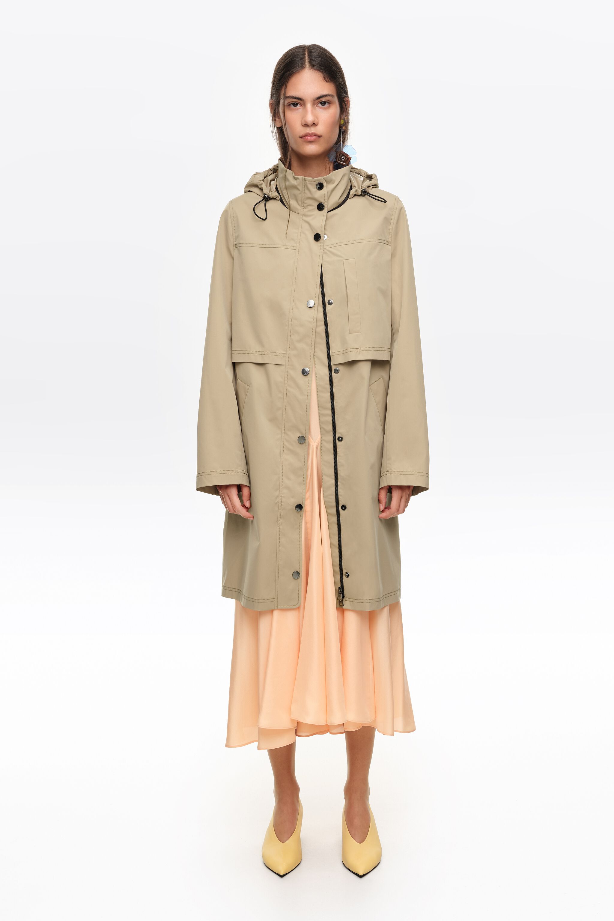 Light camel straight trench