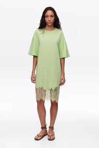 Vestido camiseta curto encaixe maz&aacute;
