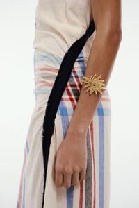 Sun bracelet with brushed gold texture