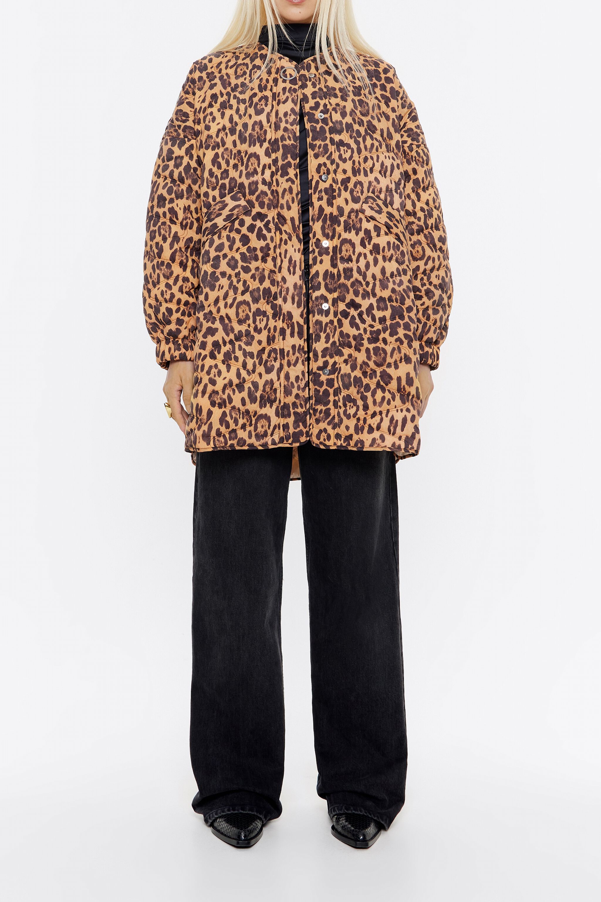 242BR0465_10340_D_2.jpg?sw=1440