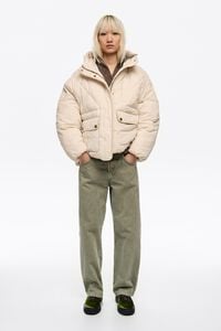 Casaco acolchoado curto raglã baunilha