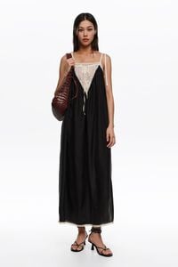 Vestido tirantes encajes seda negro