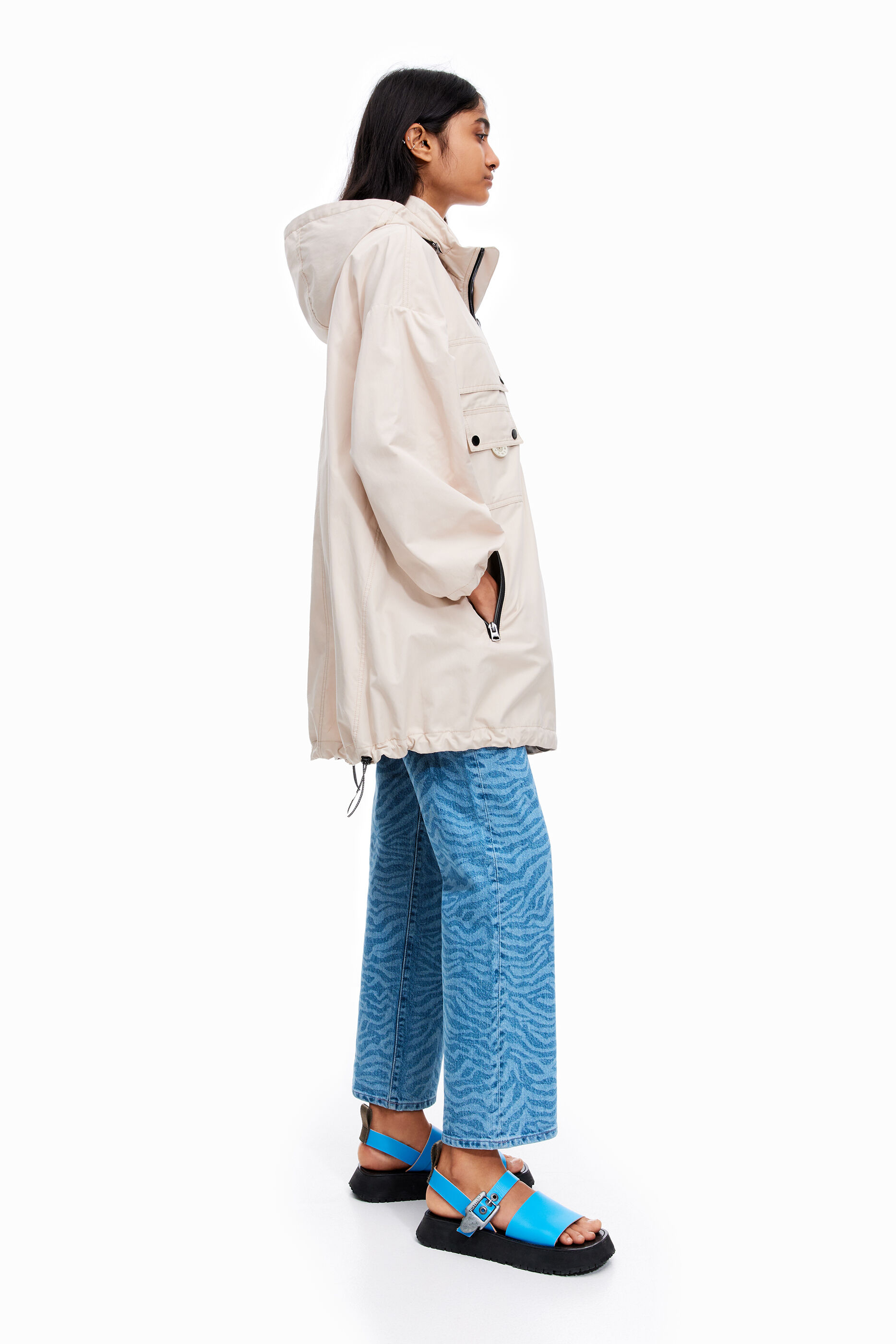 Gabardinas y parkas de mujer | BIMBA Y LOLA Primavera Verano 2022