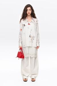 Animal chain collage low-cut shirt